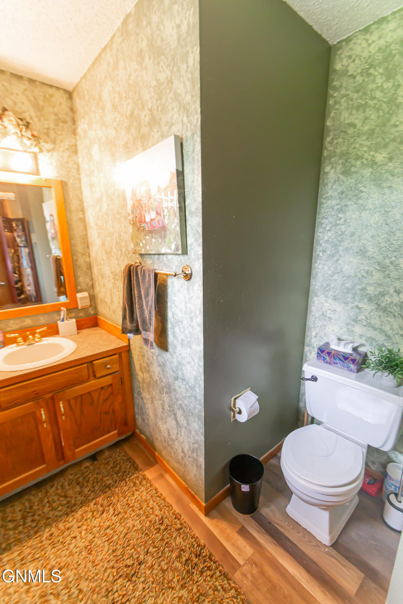 property viewer photo 20