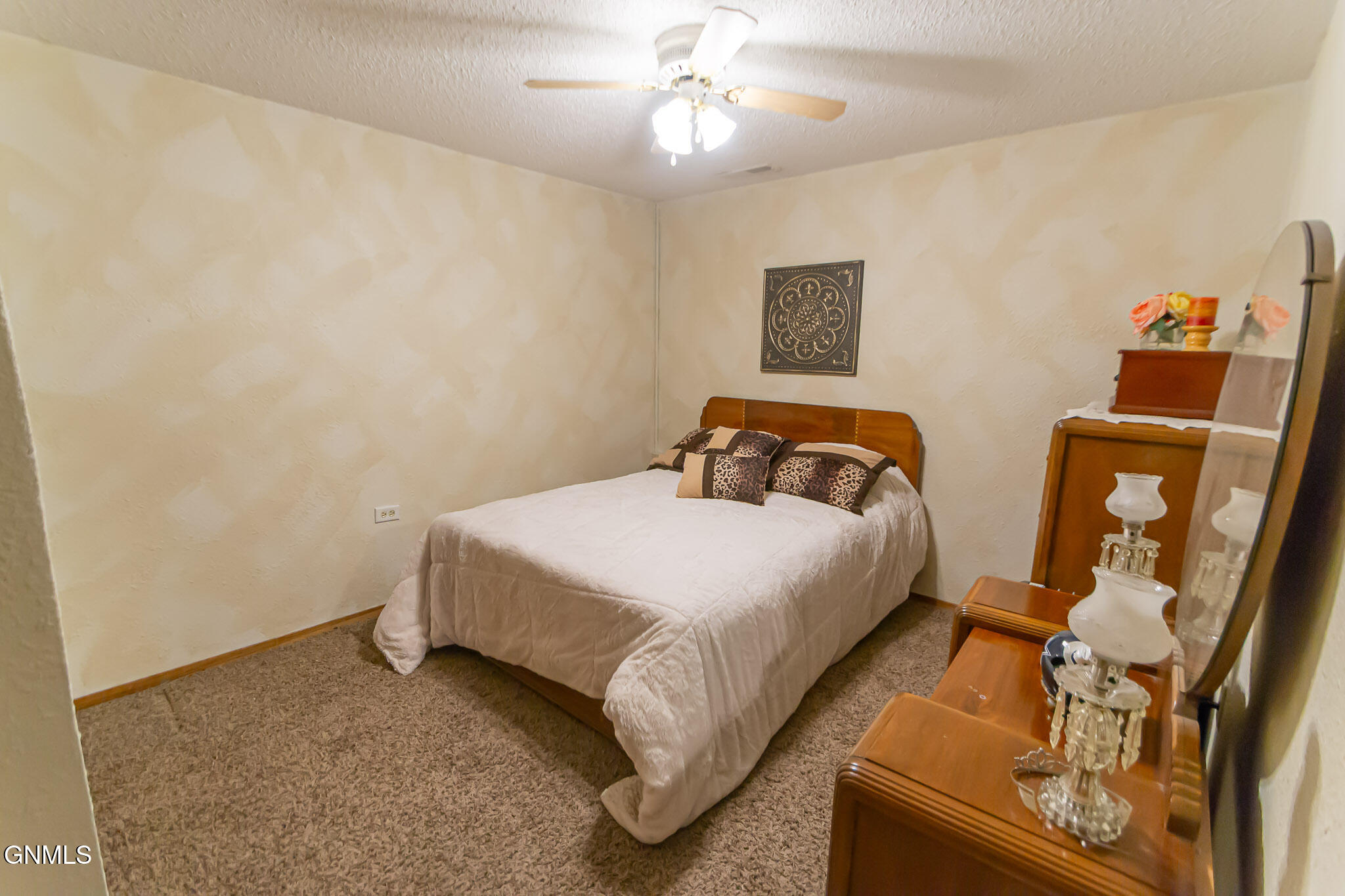 property viewer photo 35