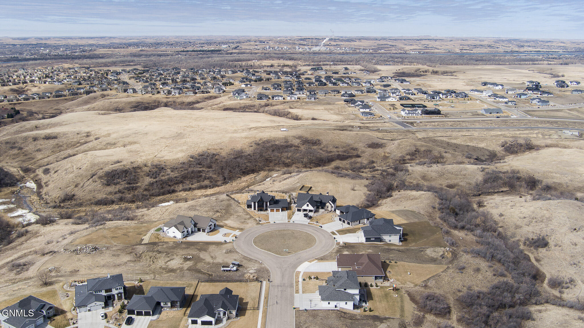 main property photo 6