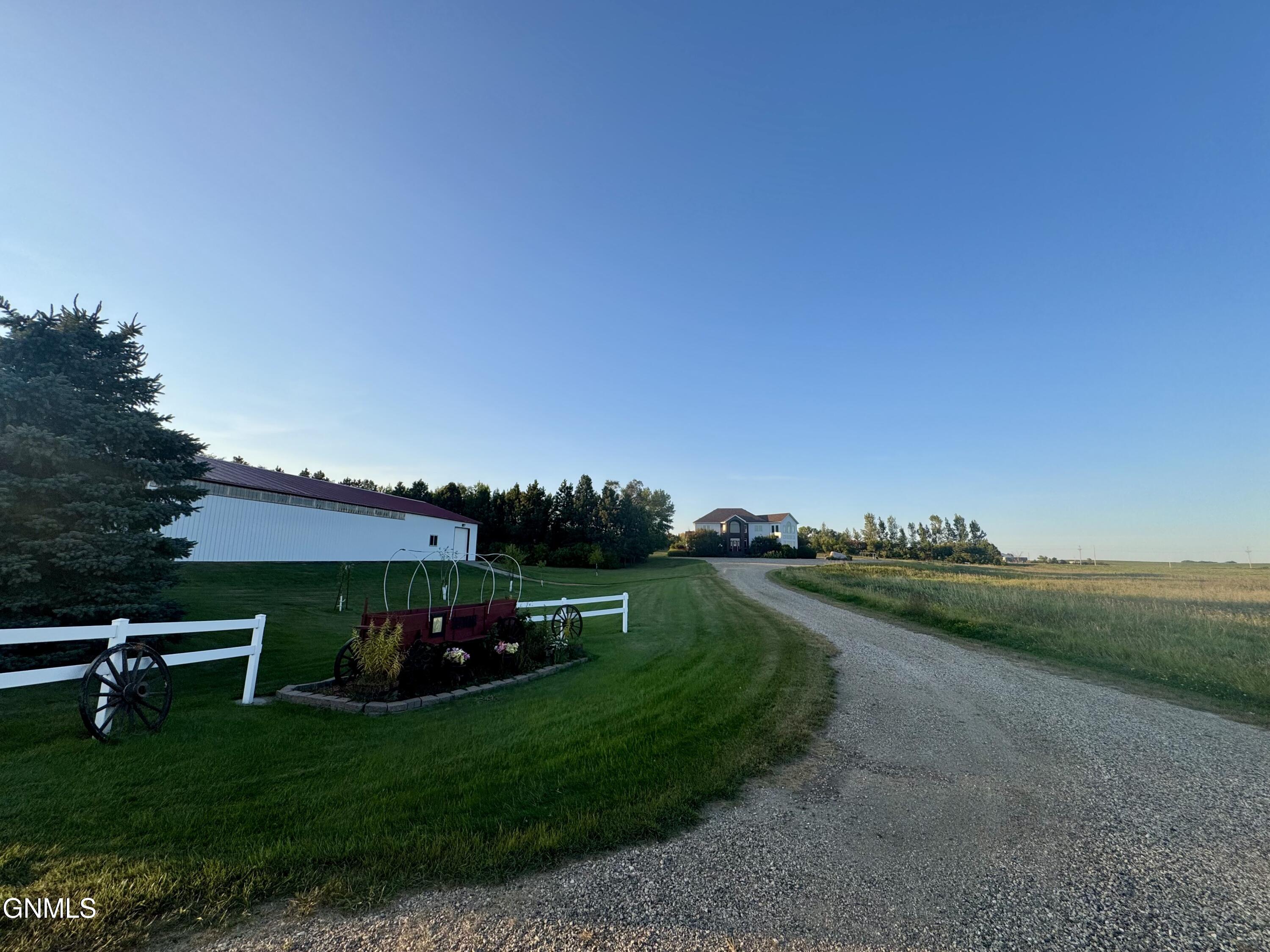 main property photo 6