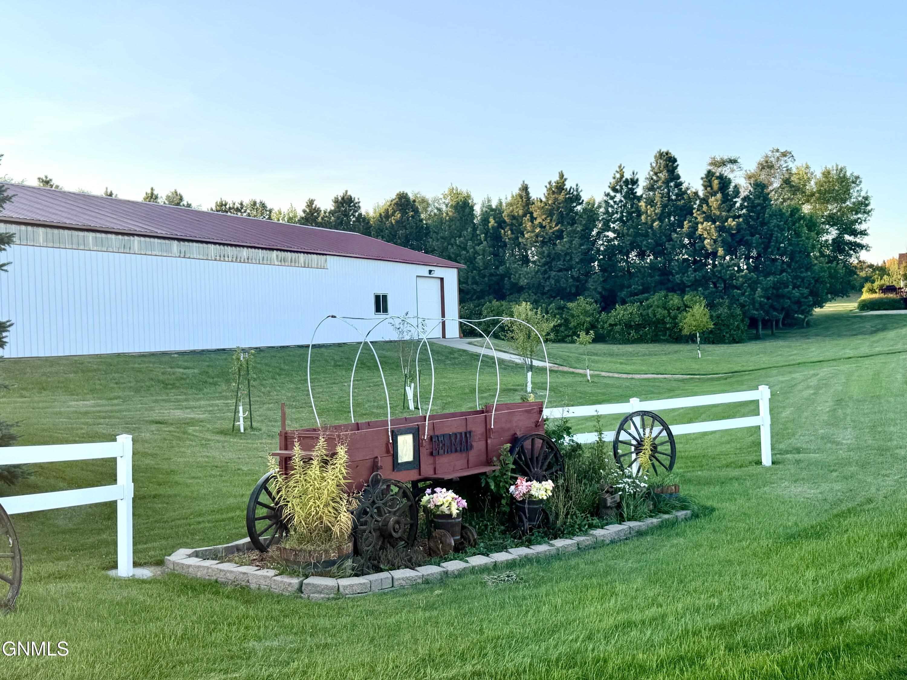main property photo 7