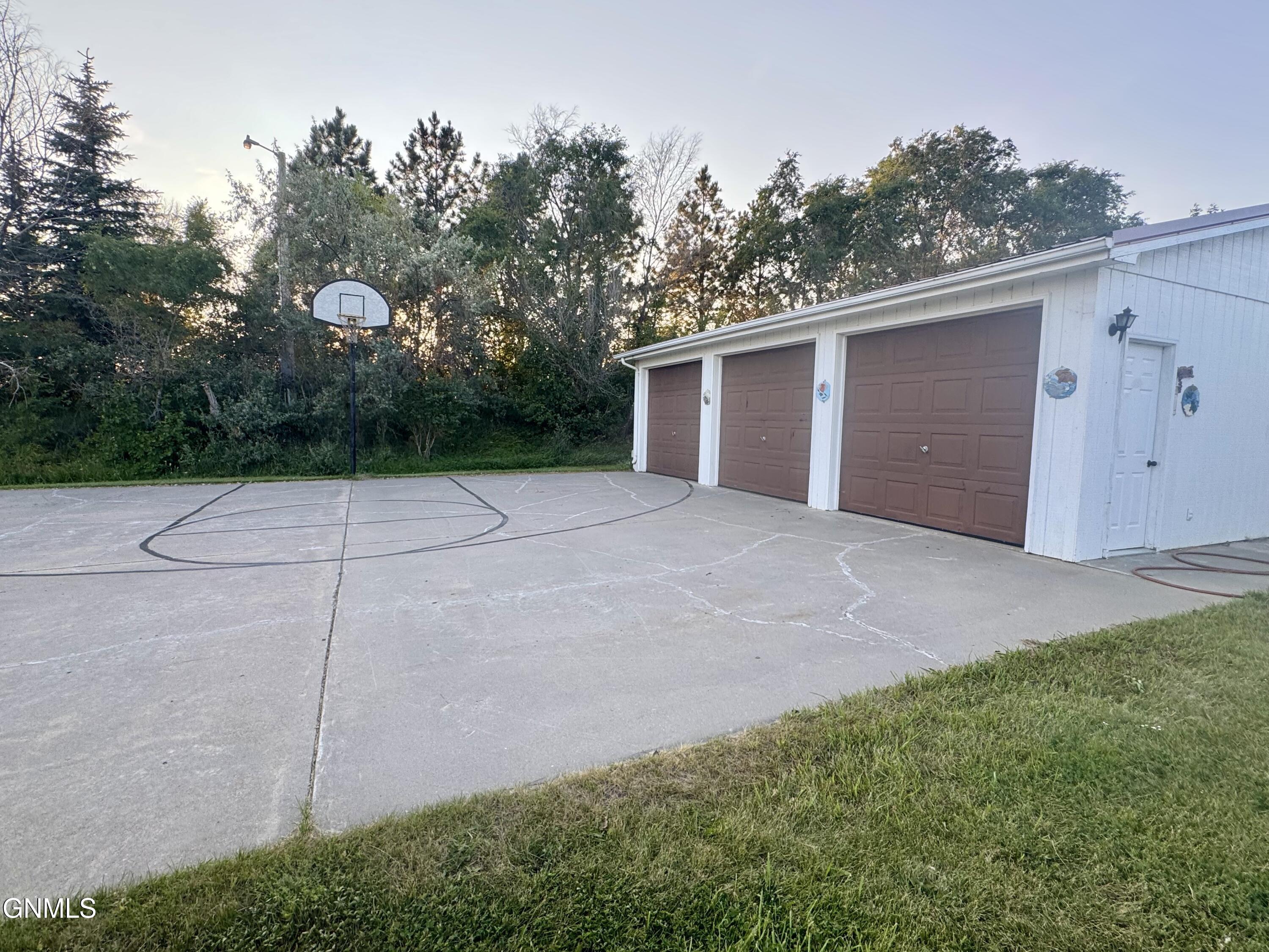 main property photo 91