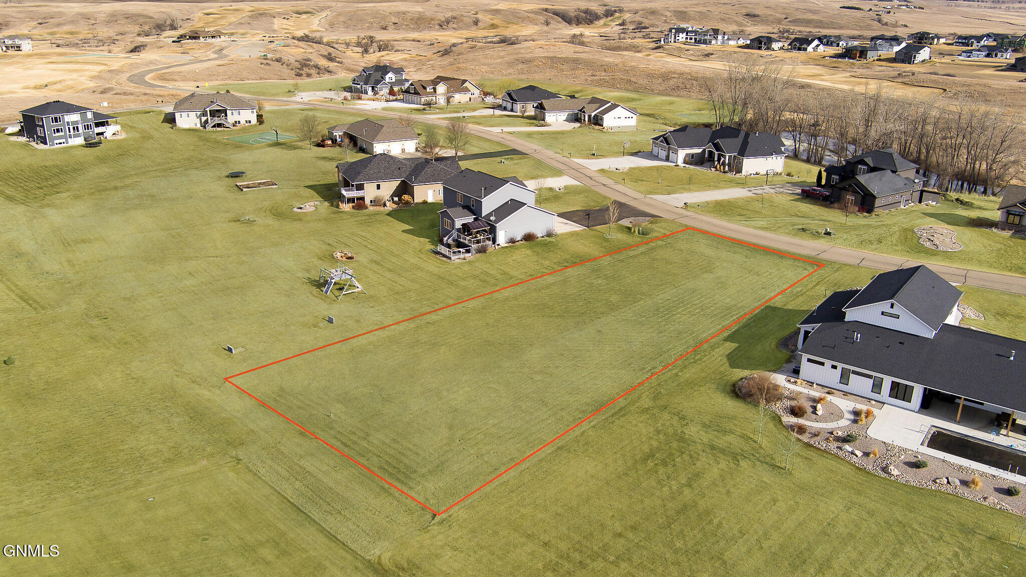main property photo 3