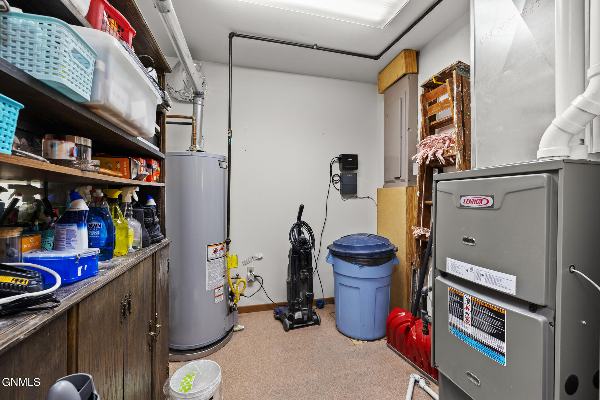 main property photo 30