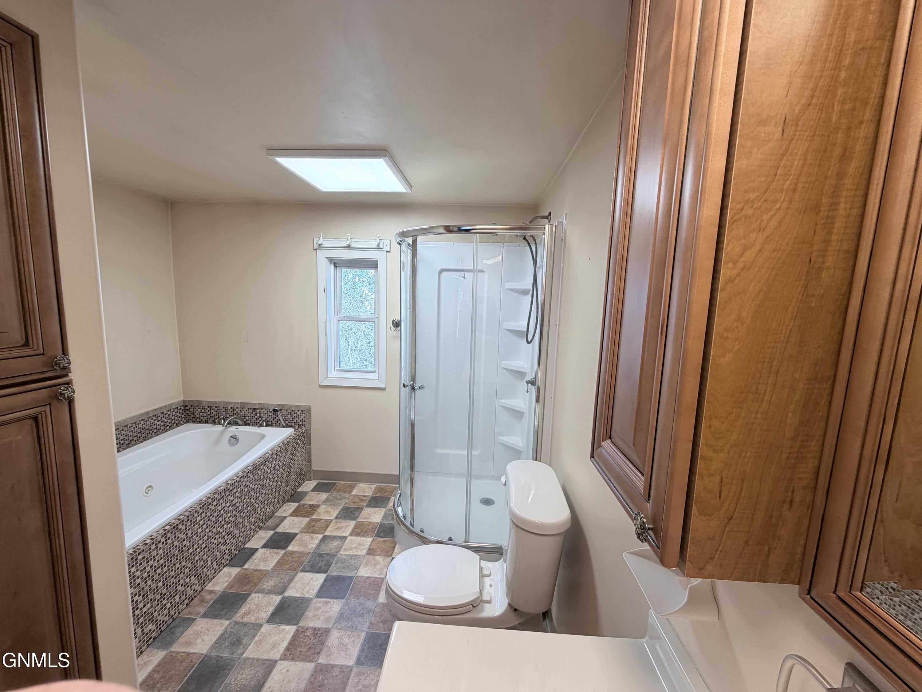 main property photo 14