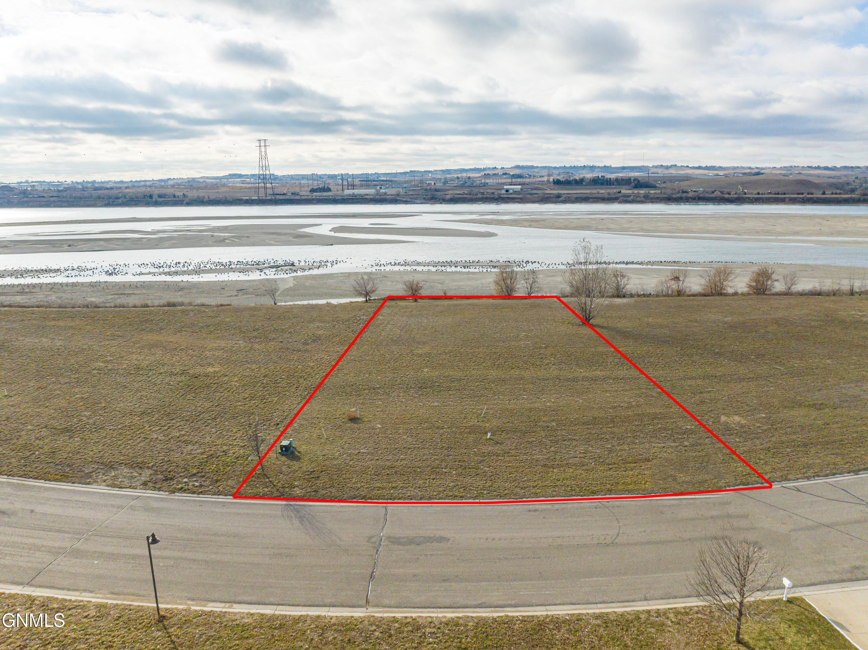 main property photo 19