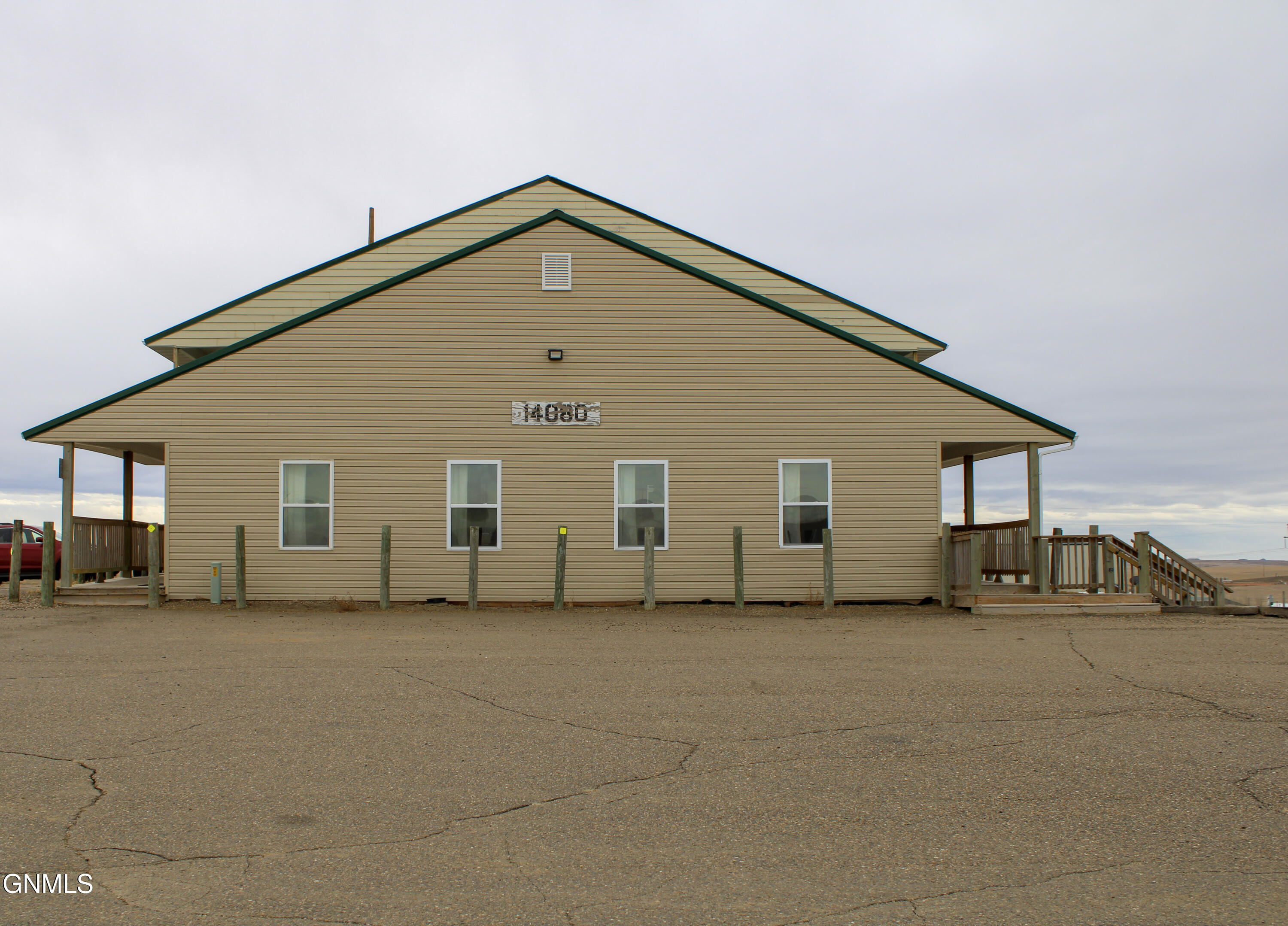 main property photo 35