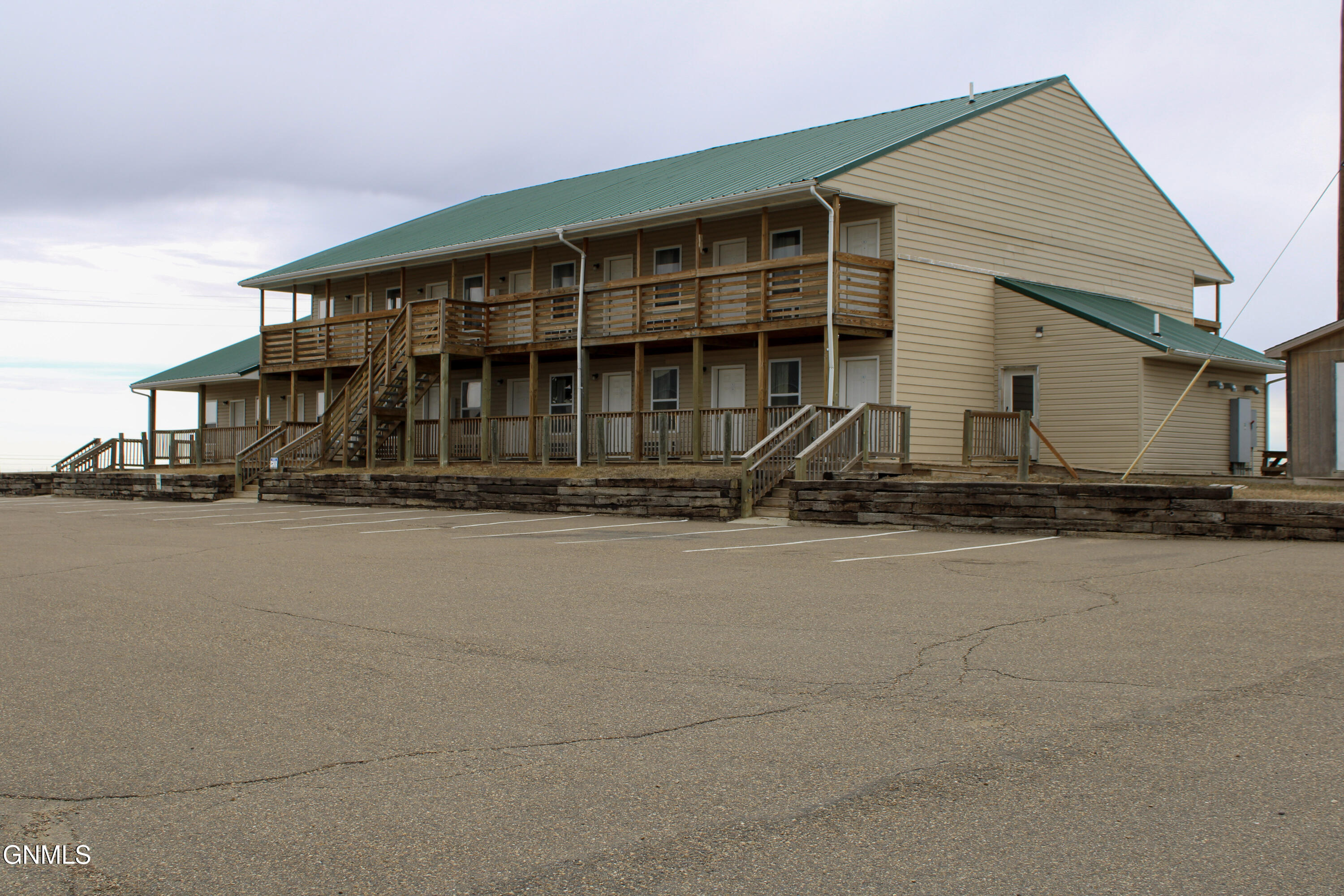 main property photo 36