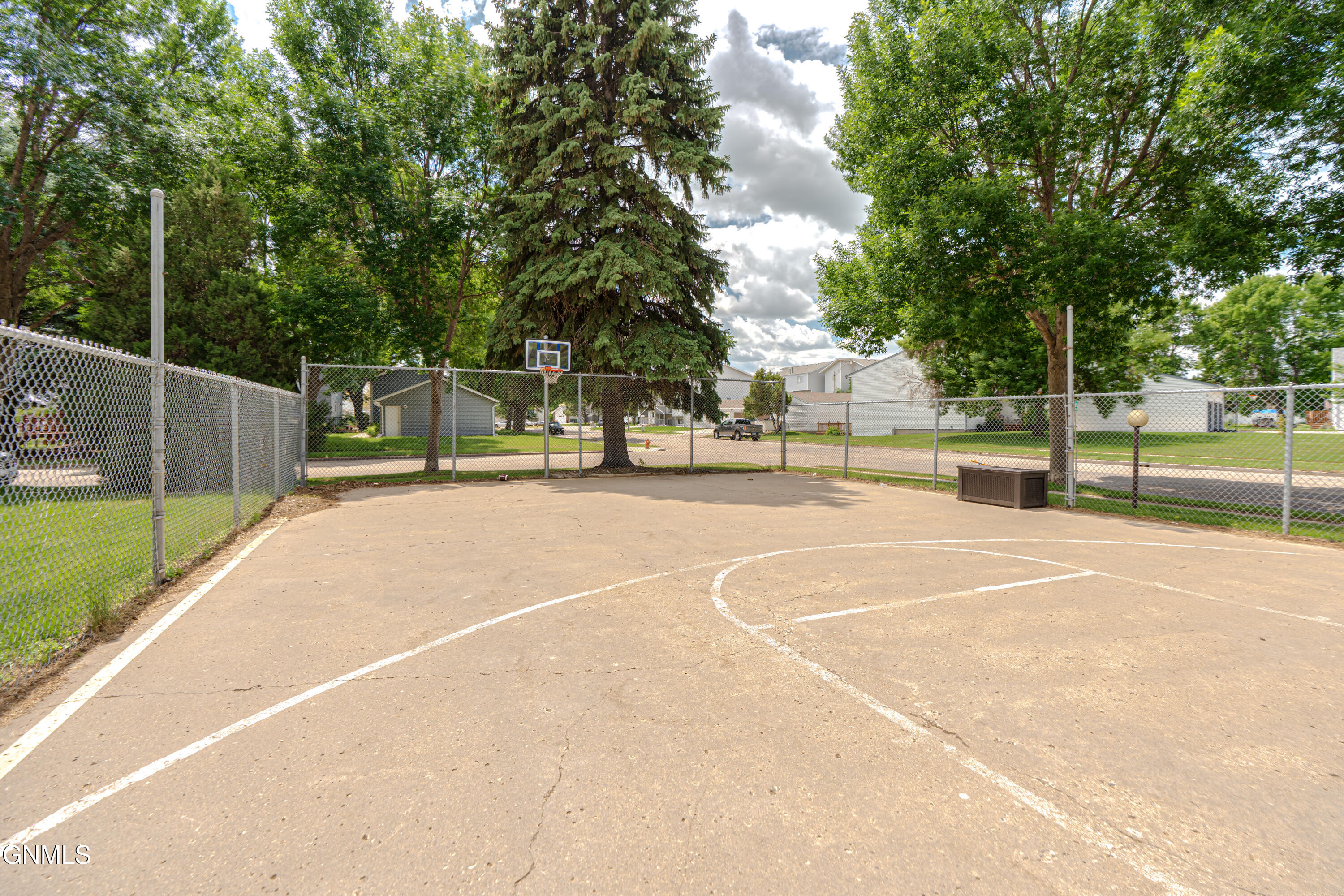 main property photo 34