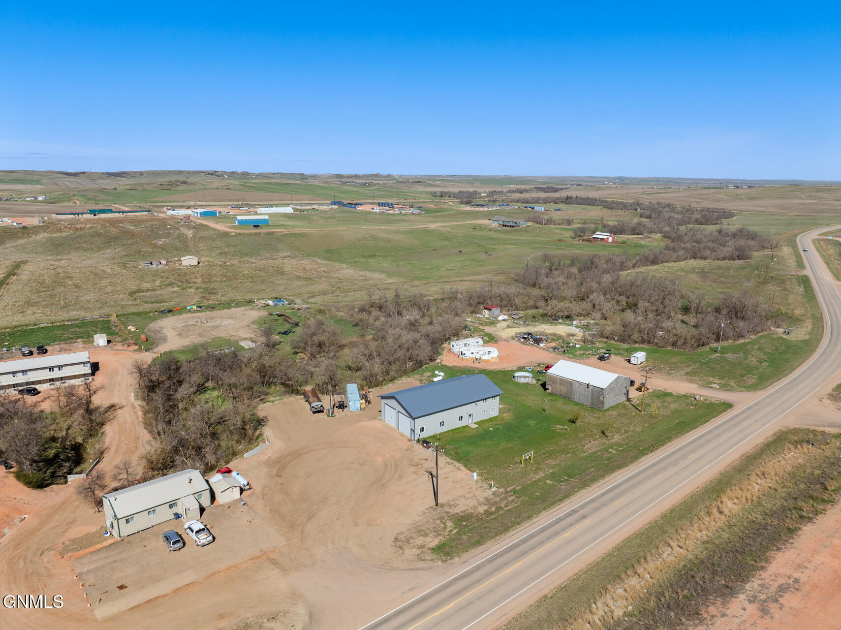 main property photo 5