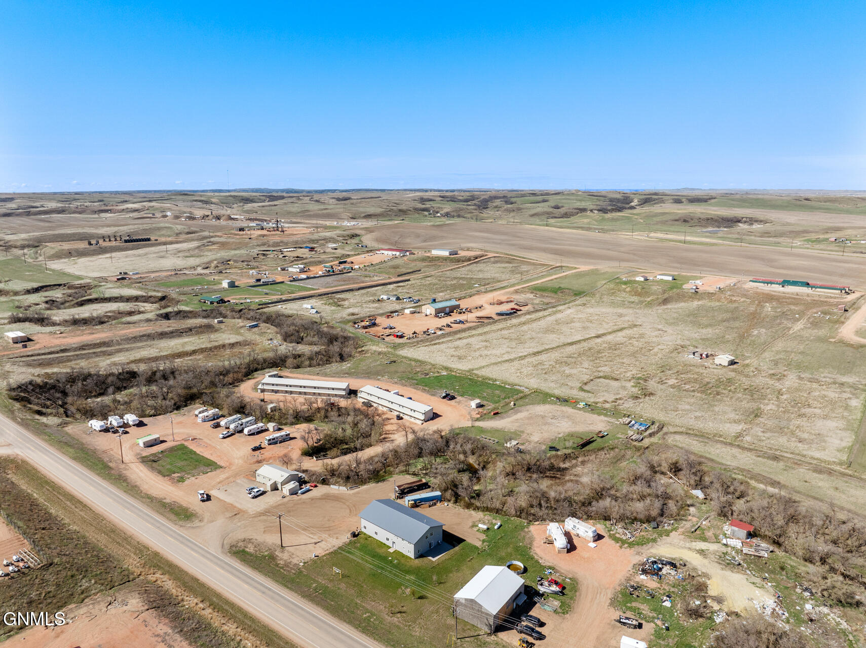 main property photo 6