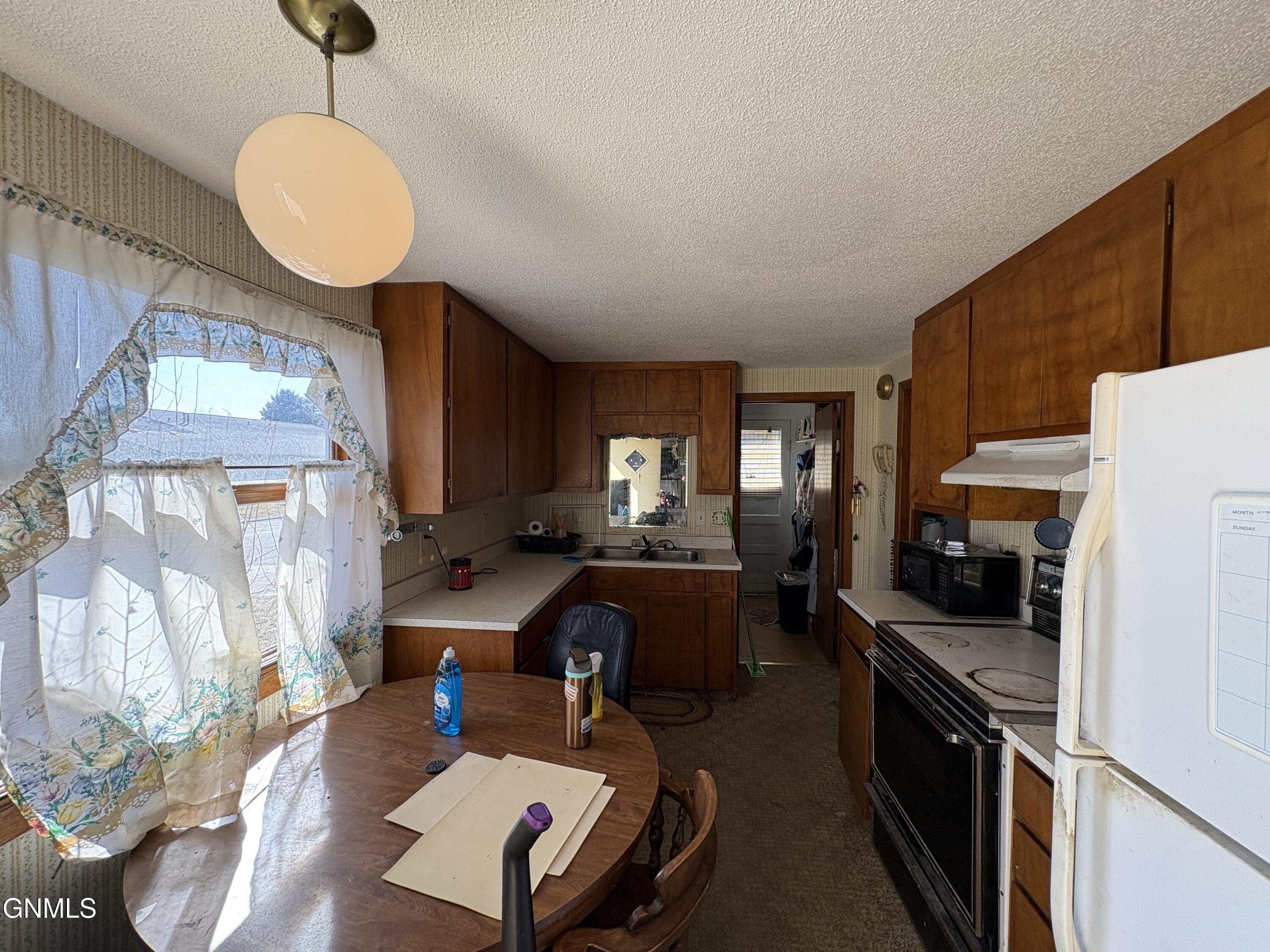 property viewer photo 9