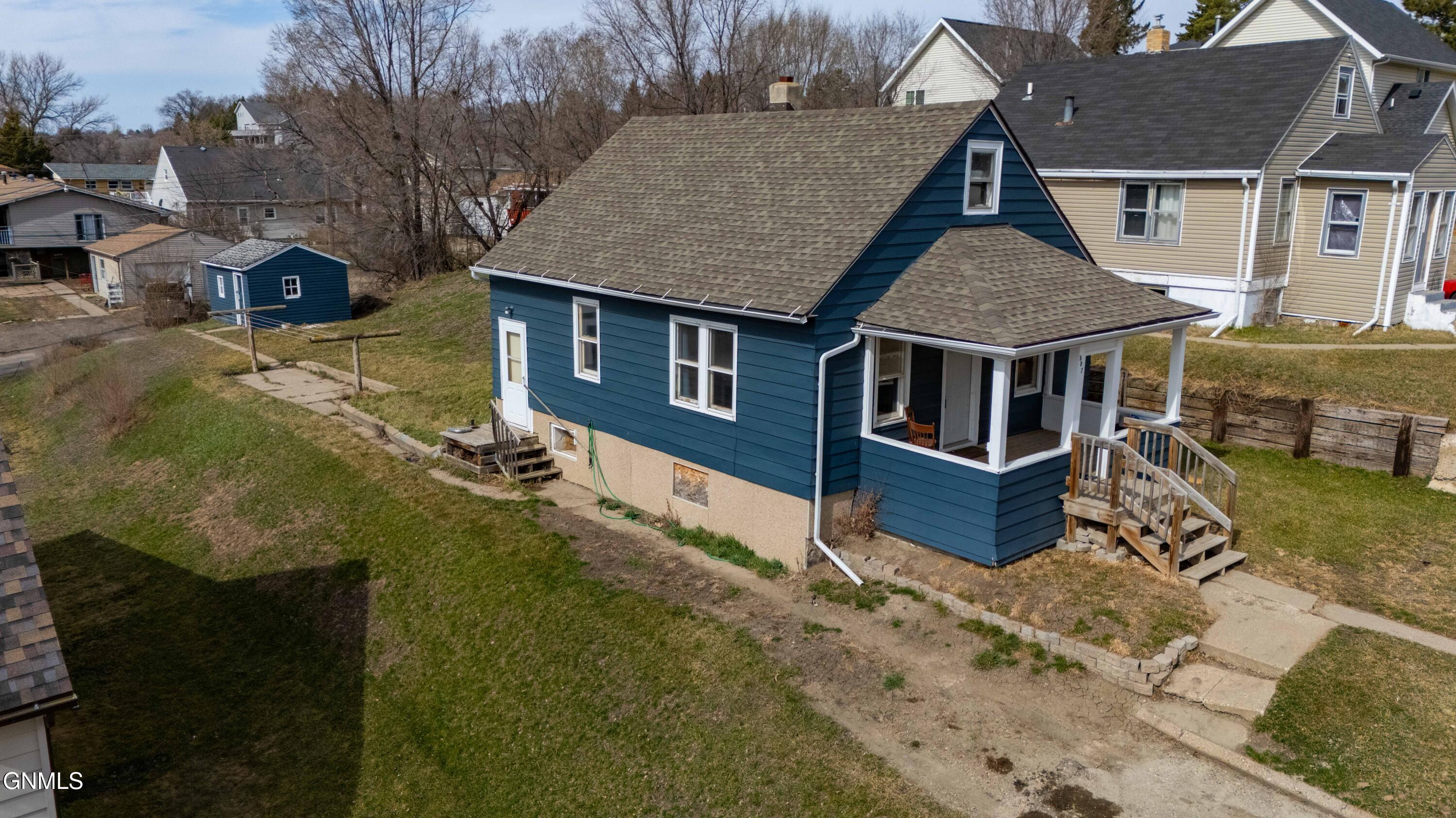 main property photo 11