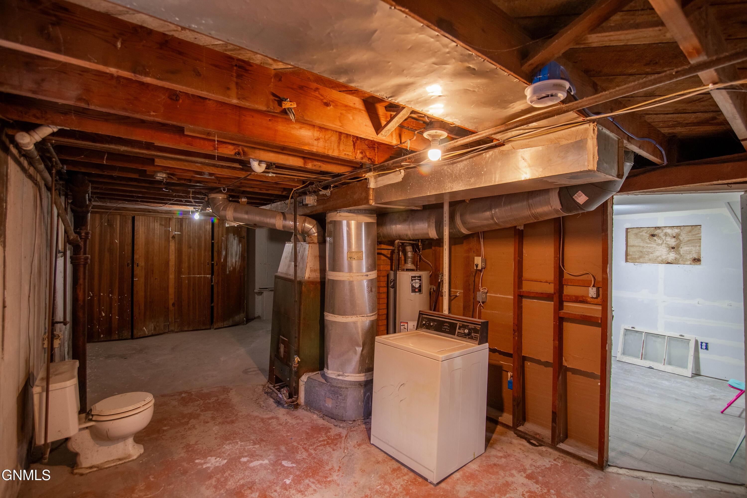 main property photo 34