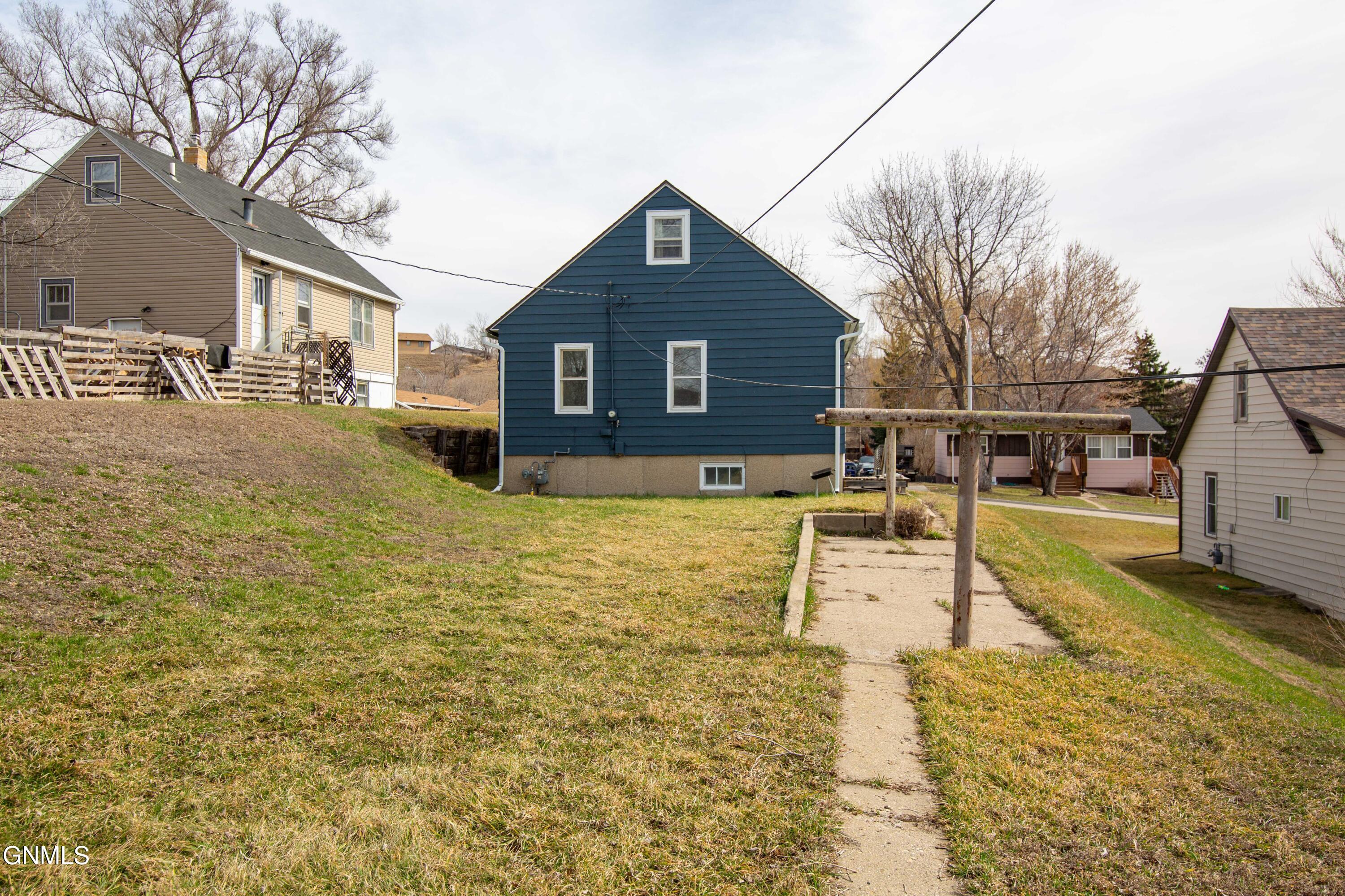 main property photo 45