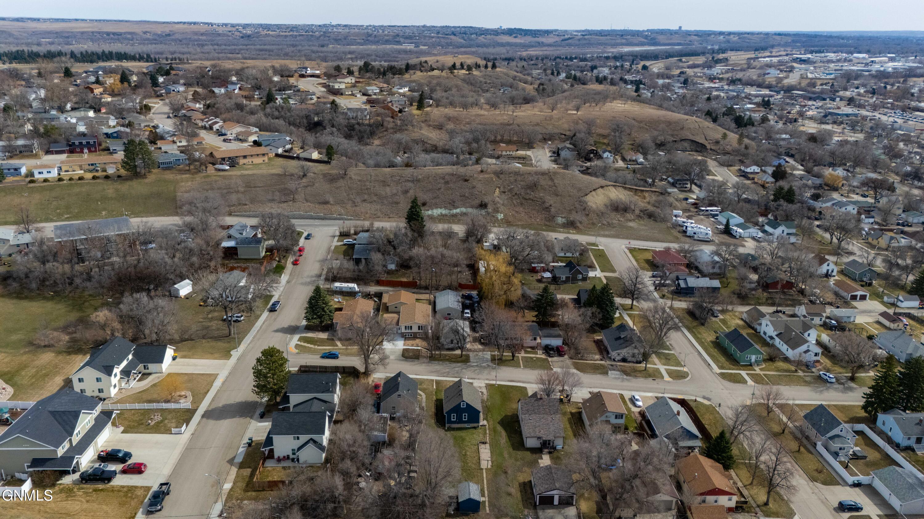 main property photo 7