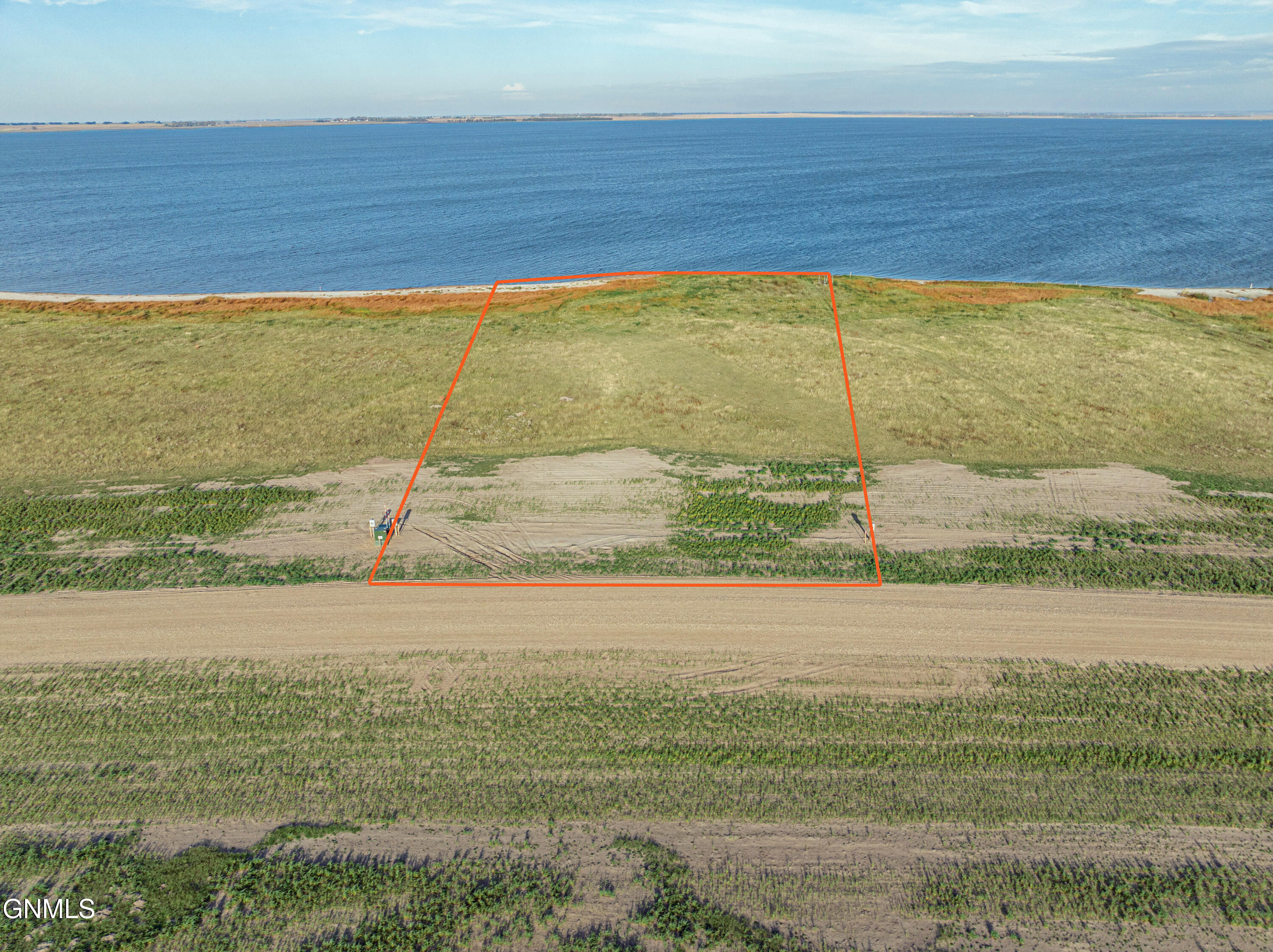 main property photo 33