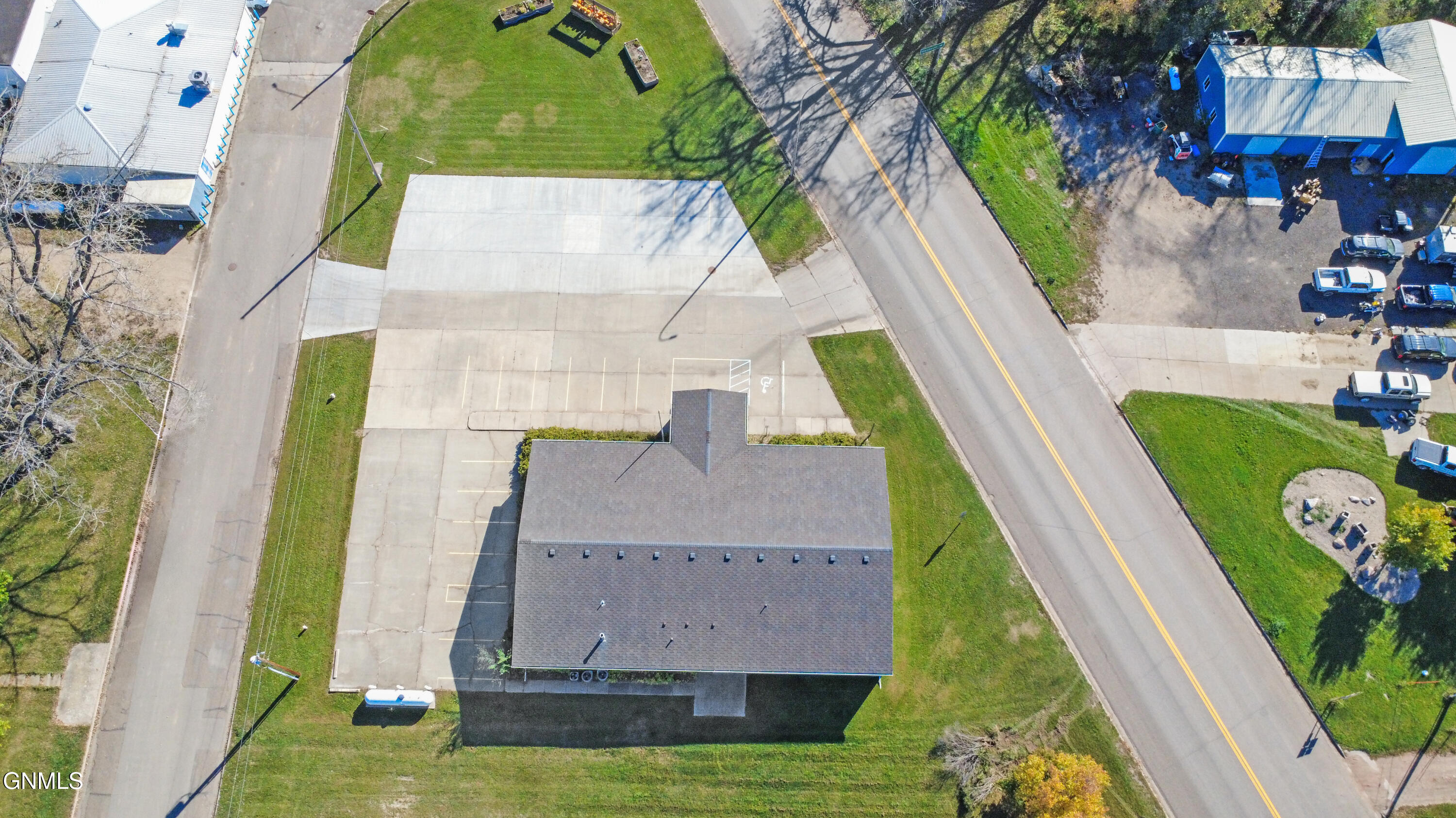 main property photo 4