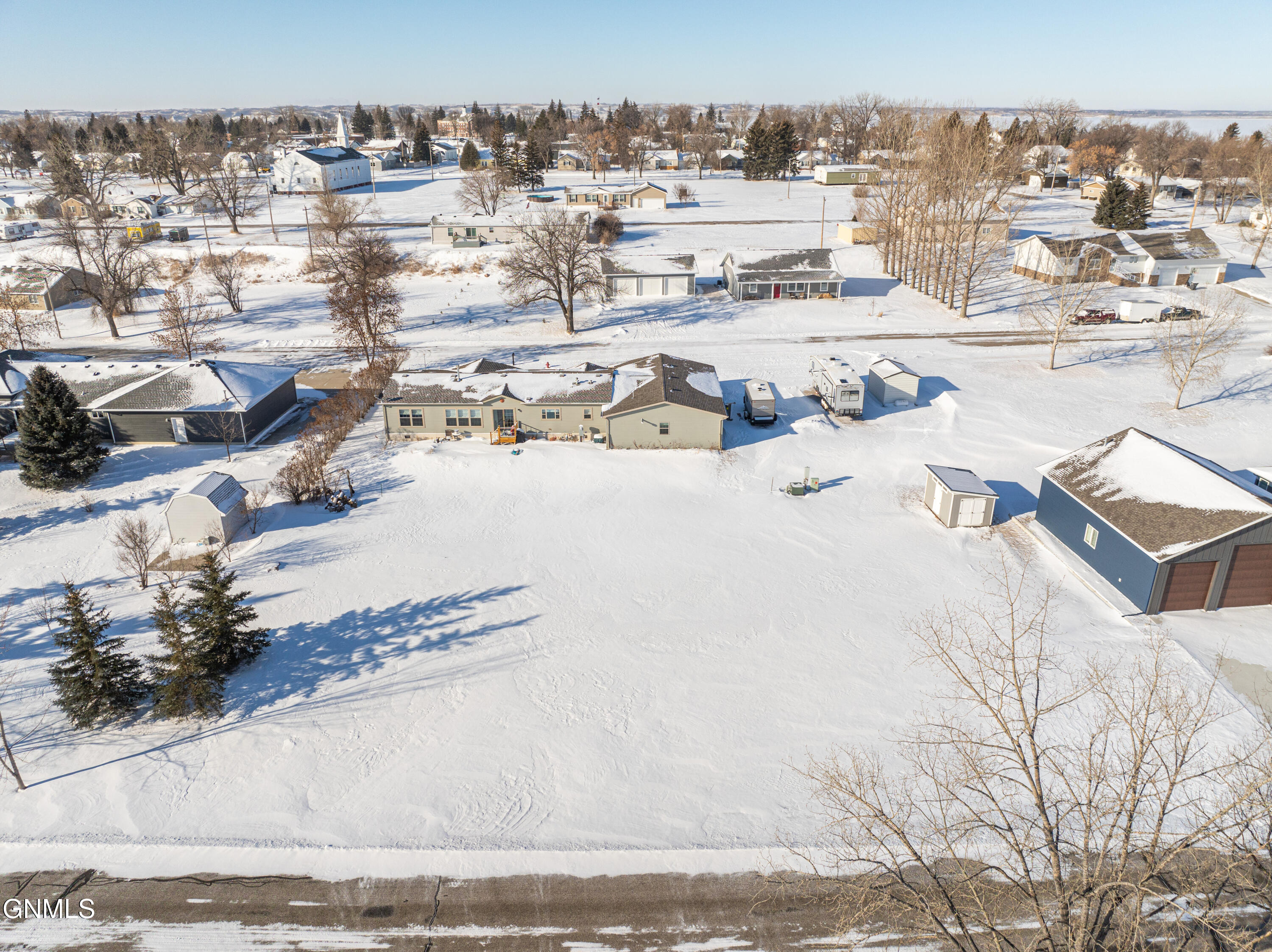 main property photo 22