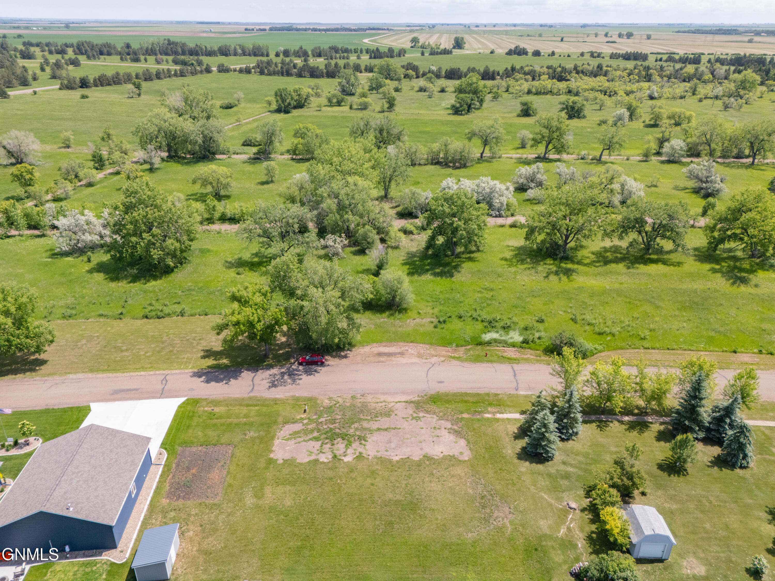 main property photo 8
