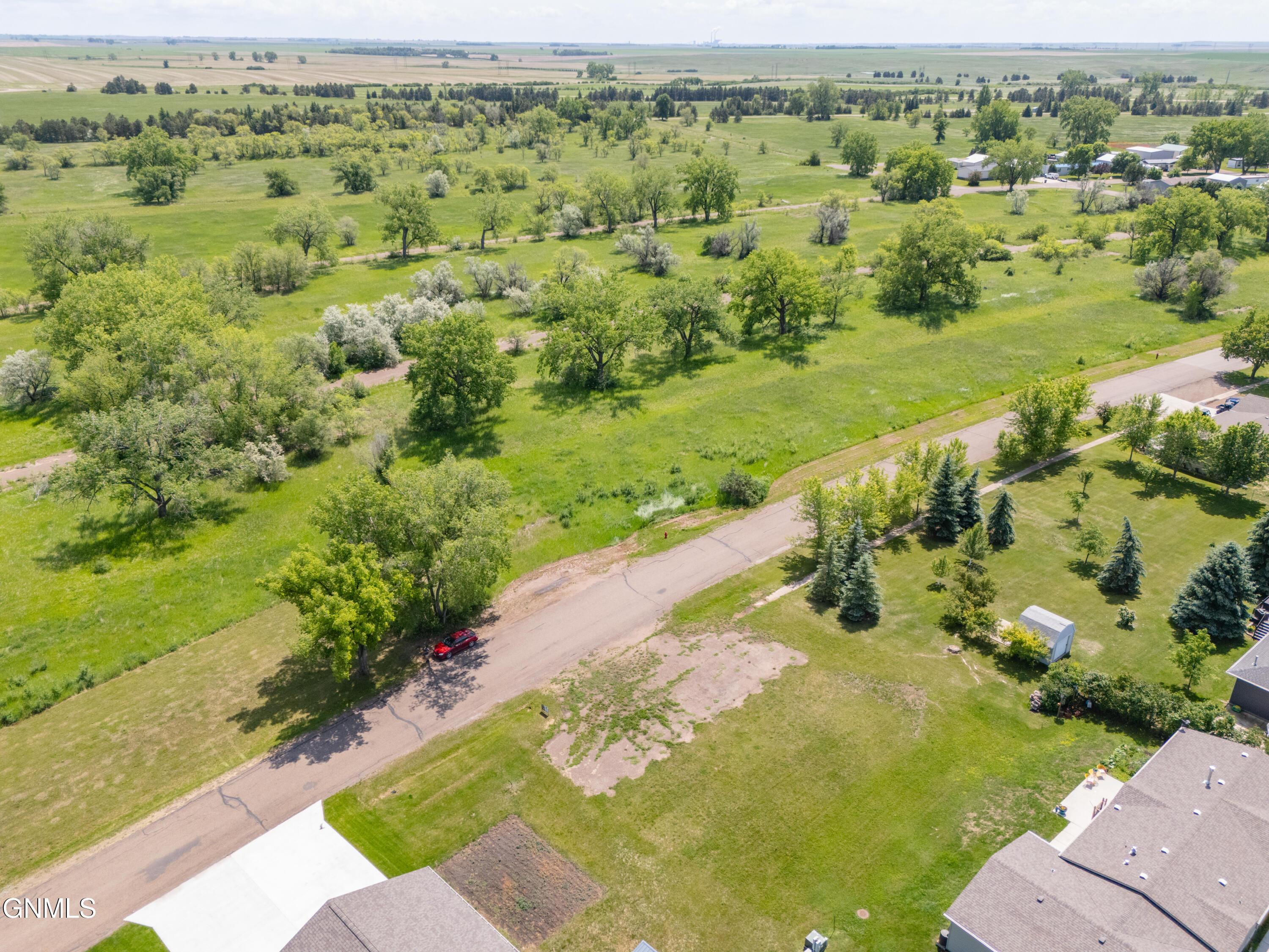 main property photo 9