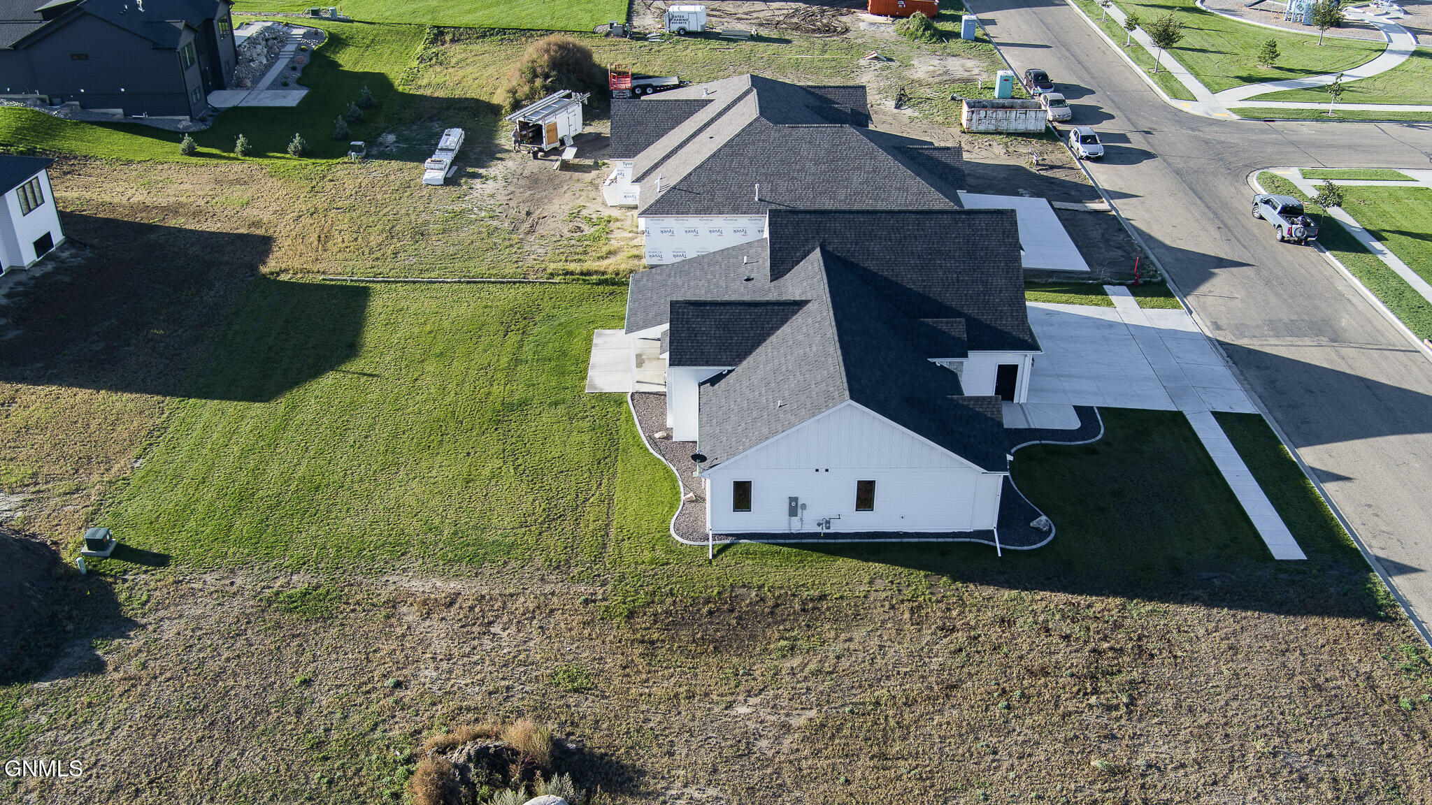 main property photo 50