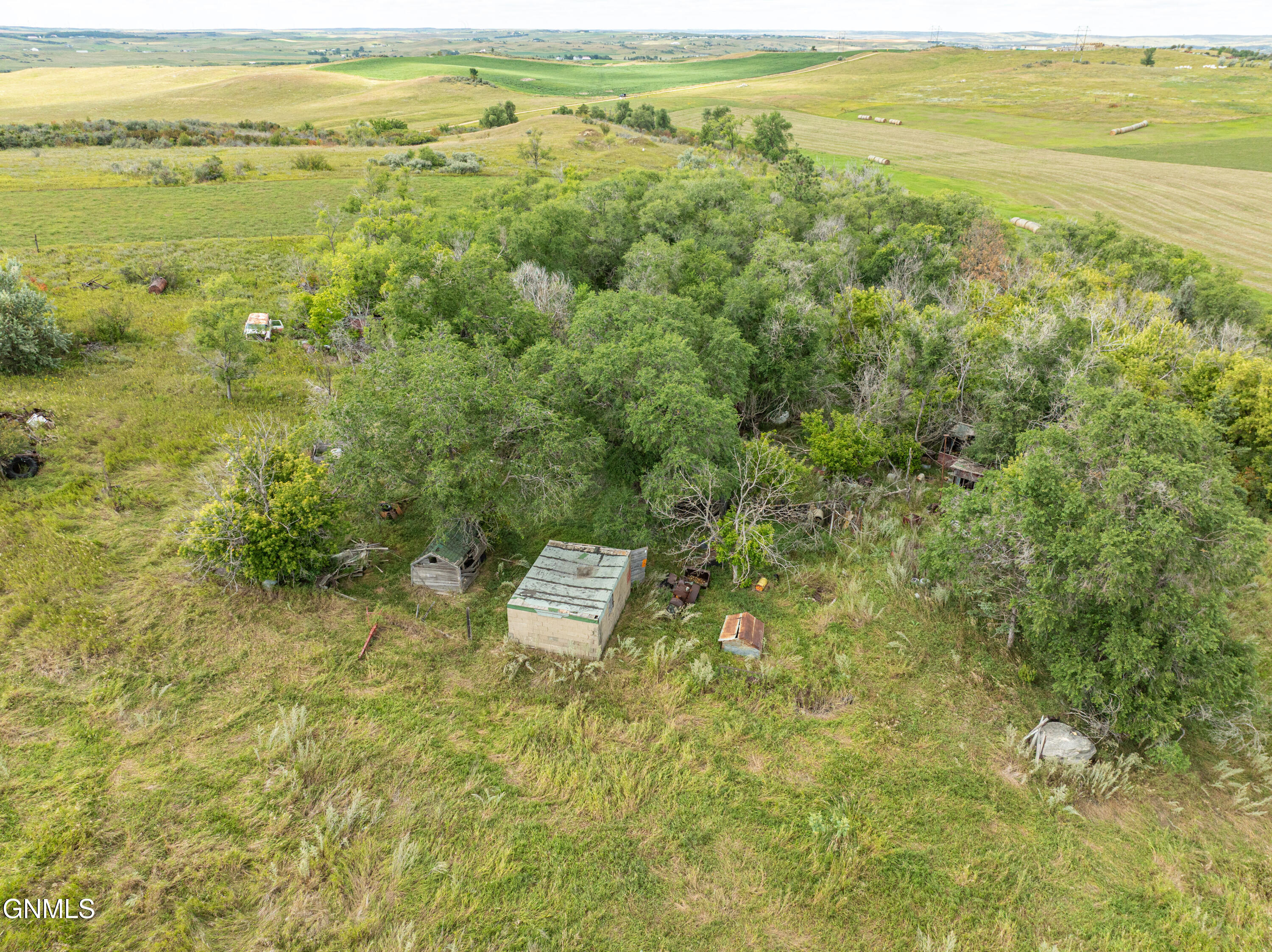 main property photo 31