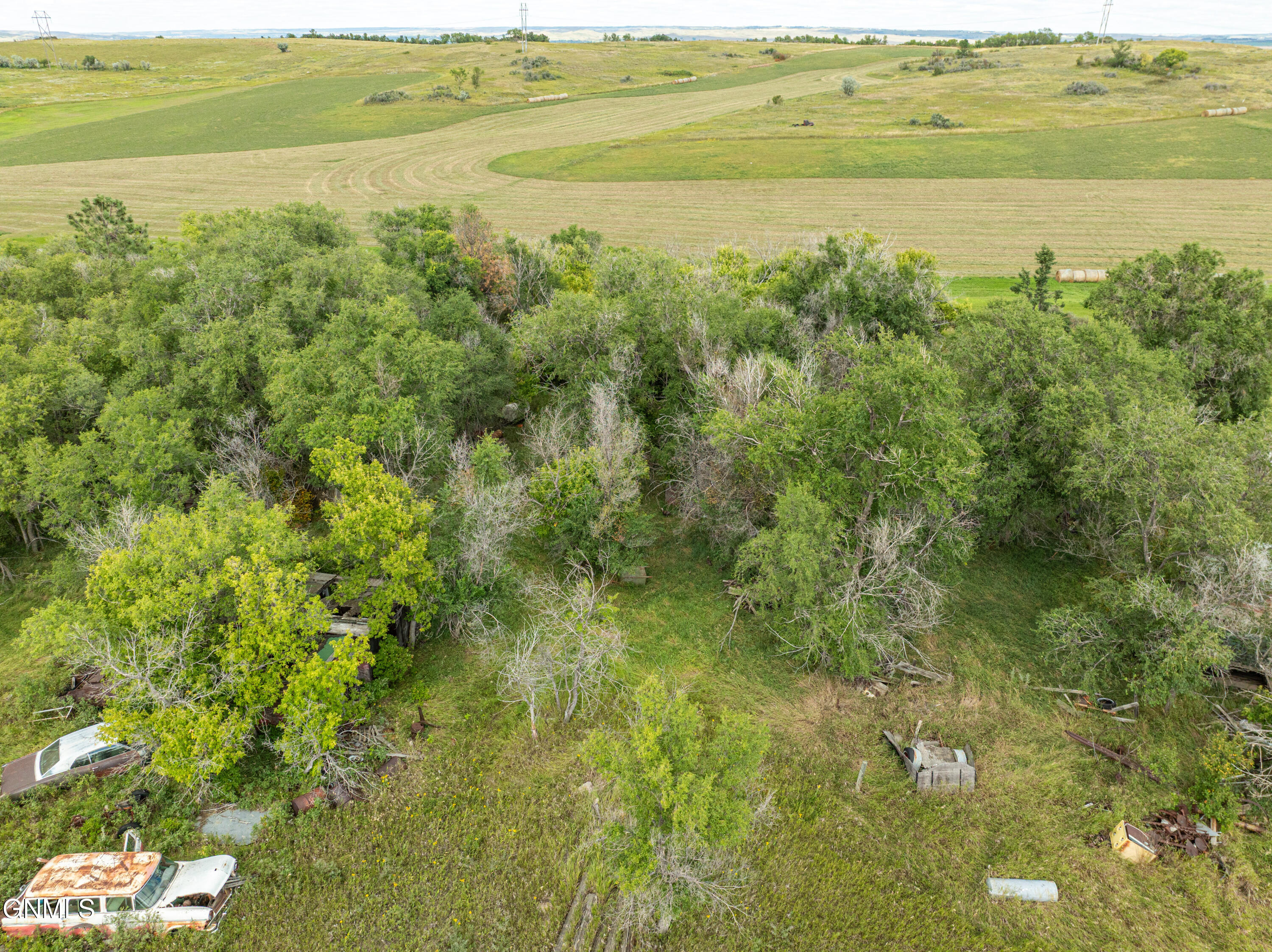 main property photo 33