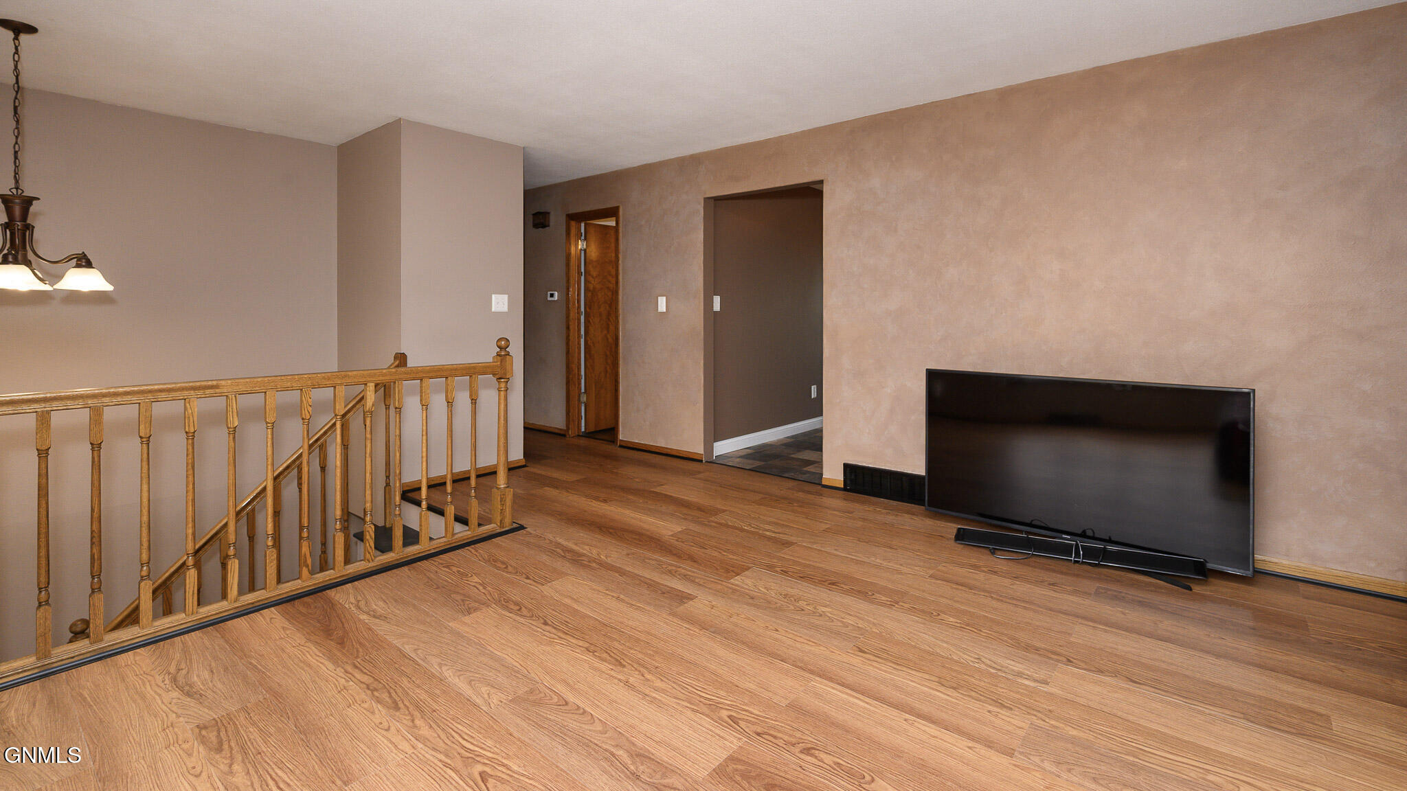 property viewer photo 10