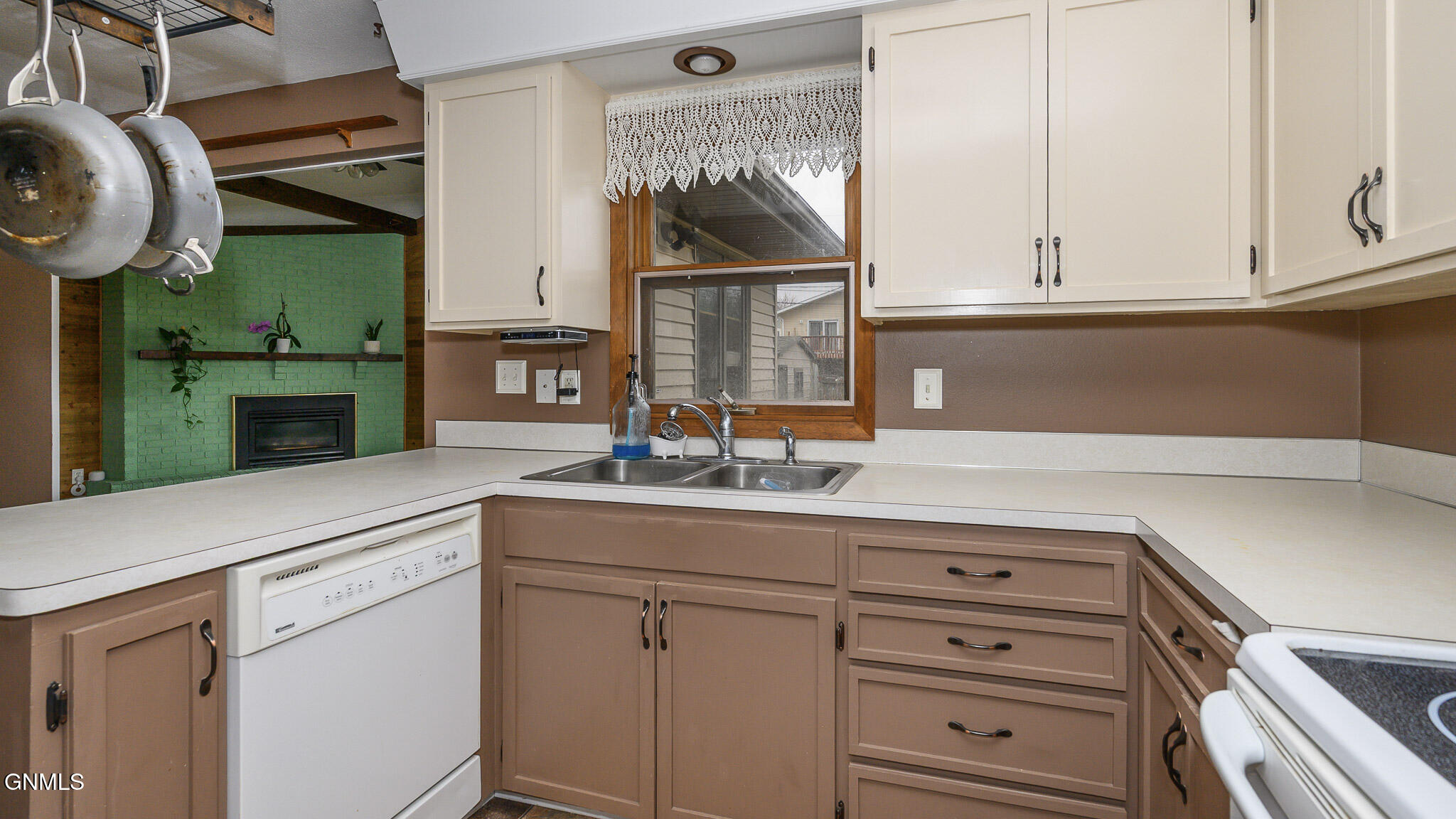 property viewer photo 18