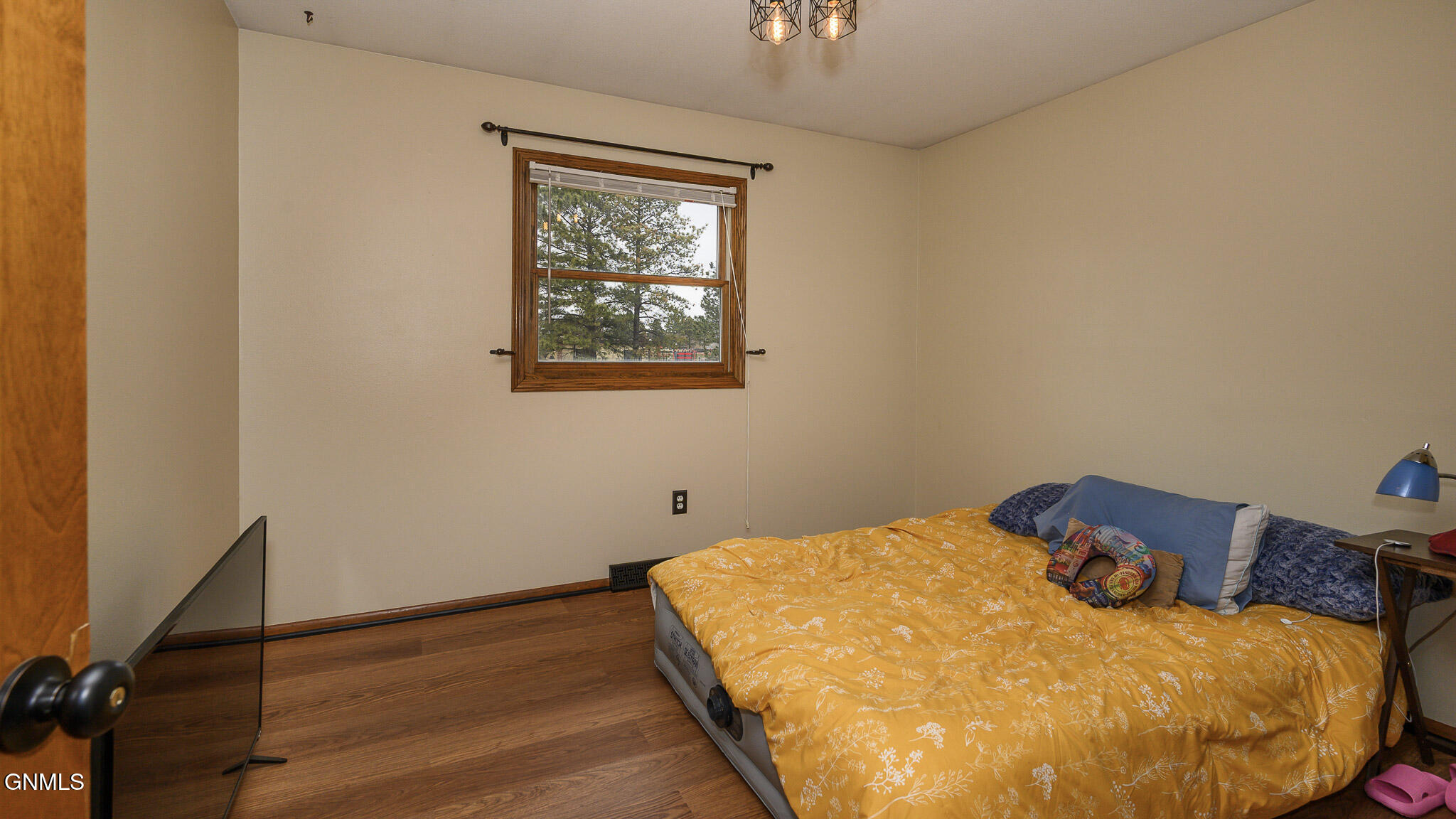 property viewer photo 20