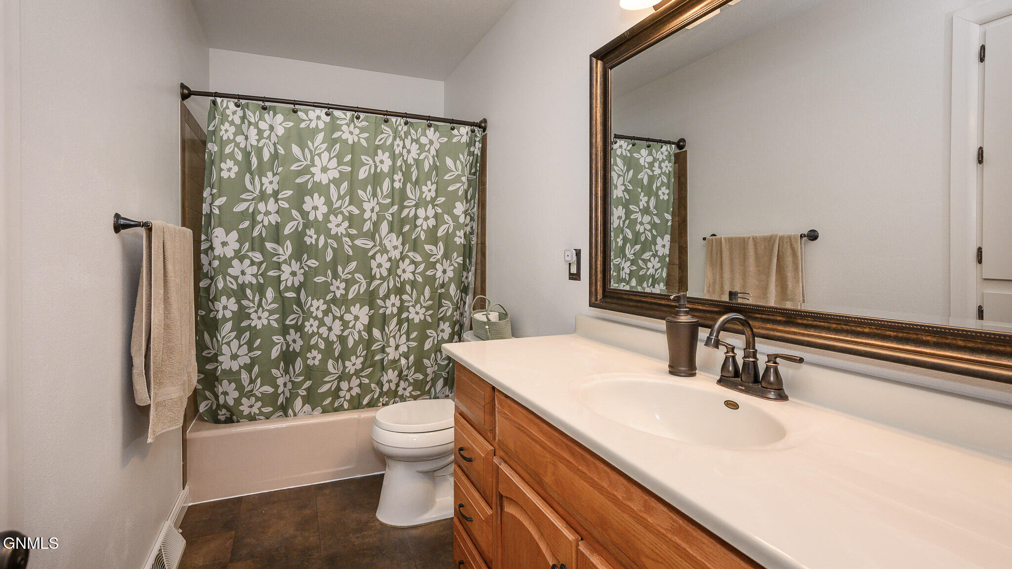 property viewer photo 22