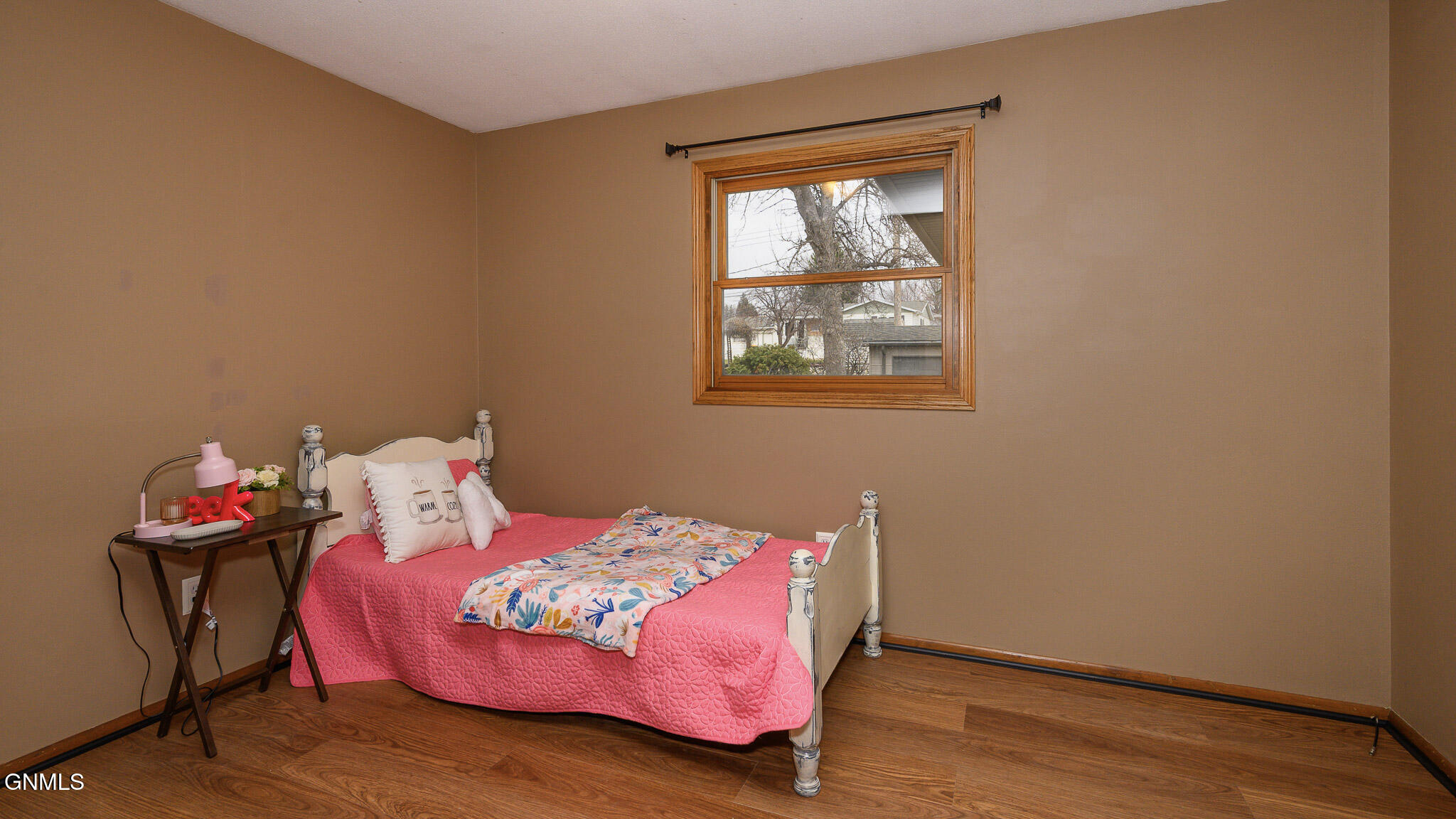 property viewer photo 24