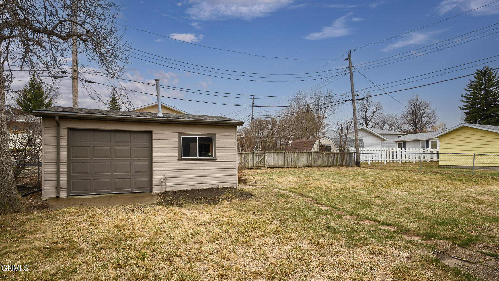 property viewer photo 3