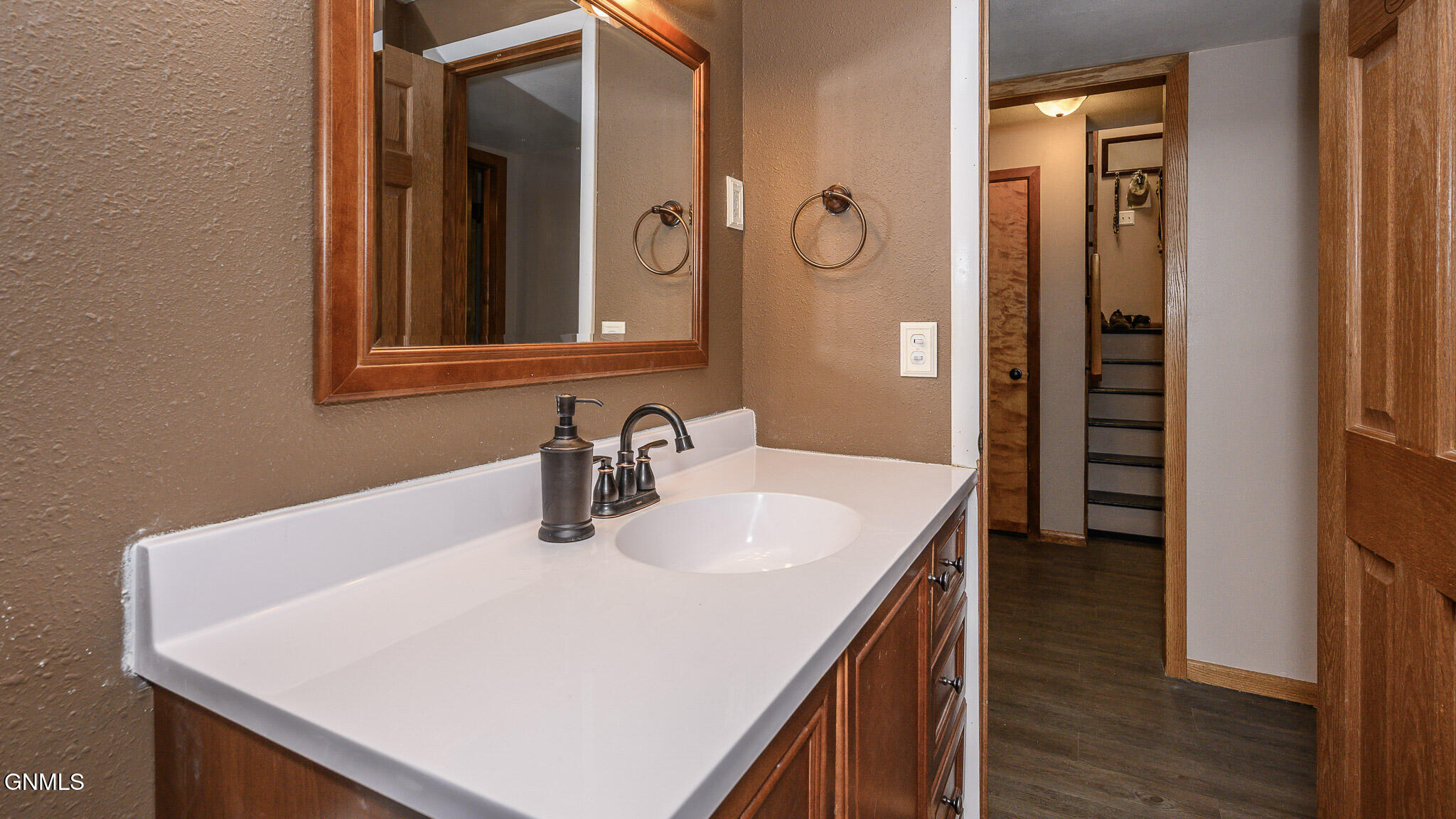 property viewer photo 31