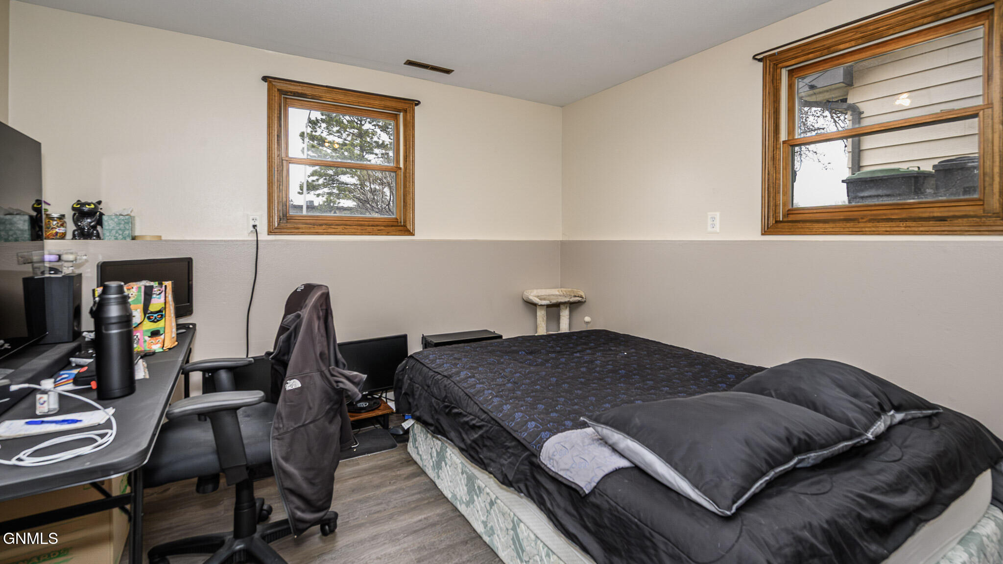 property viewer photo 32
