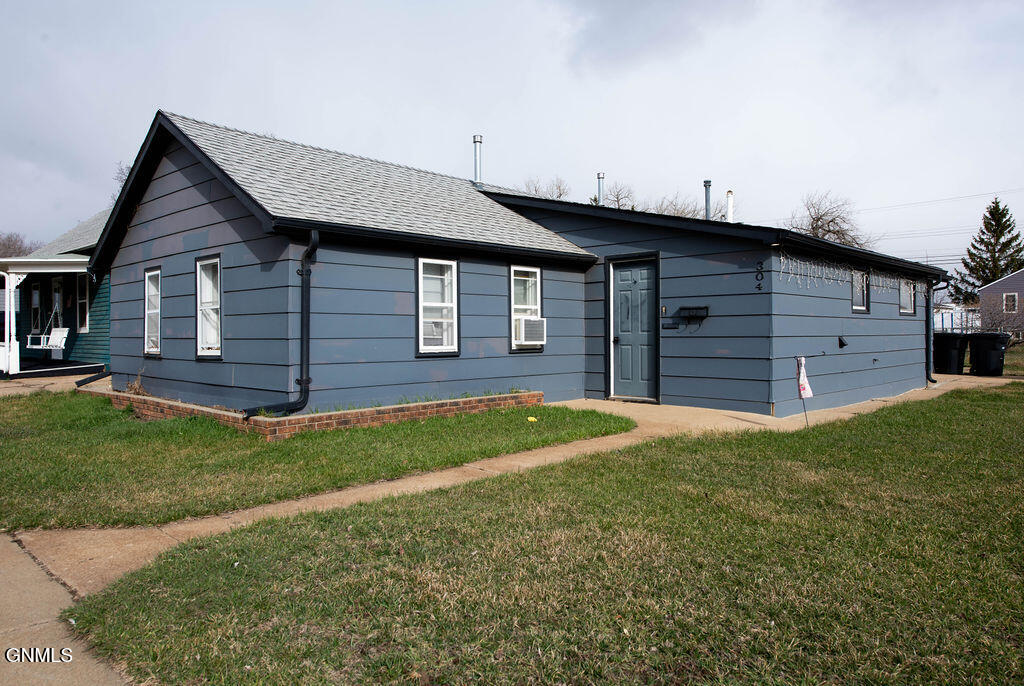 main property photo 5