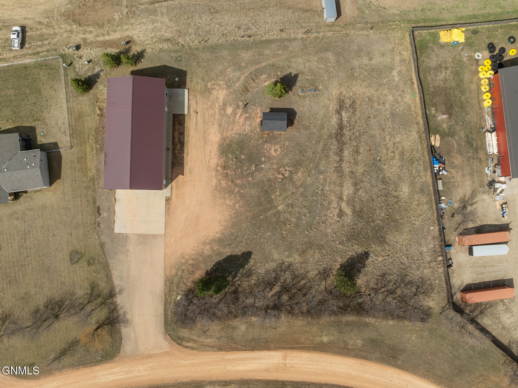 main property photo 16