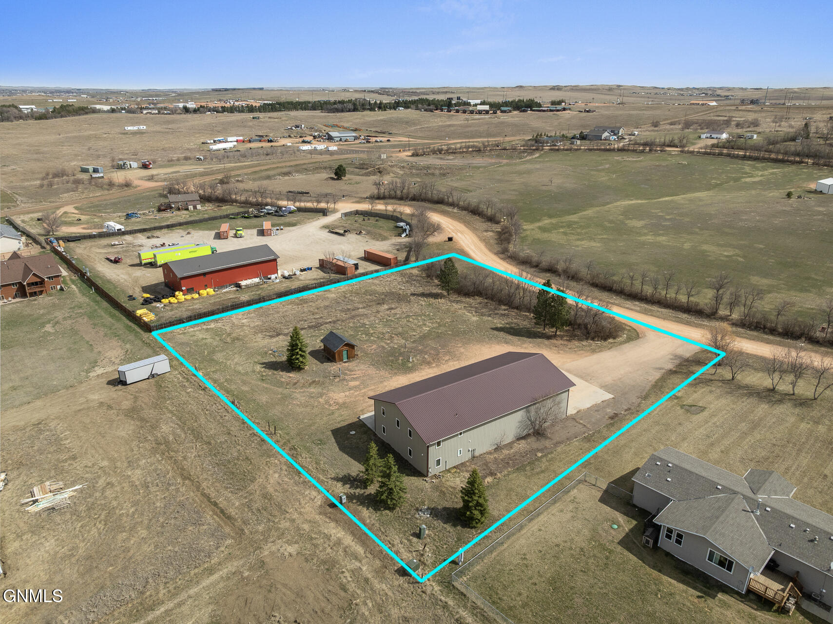 main property photo 41