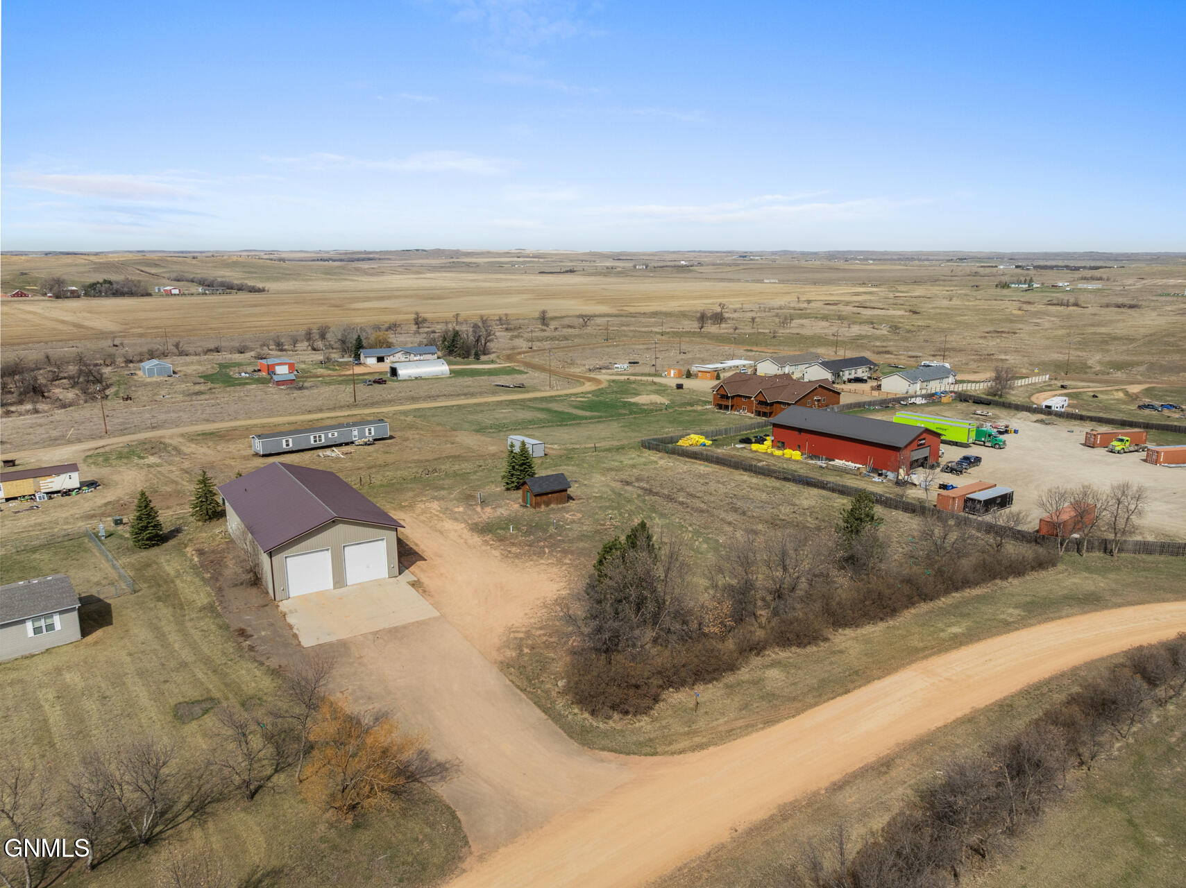 main property photo 8