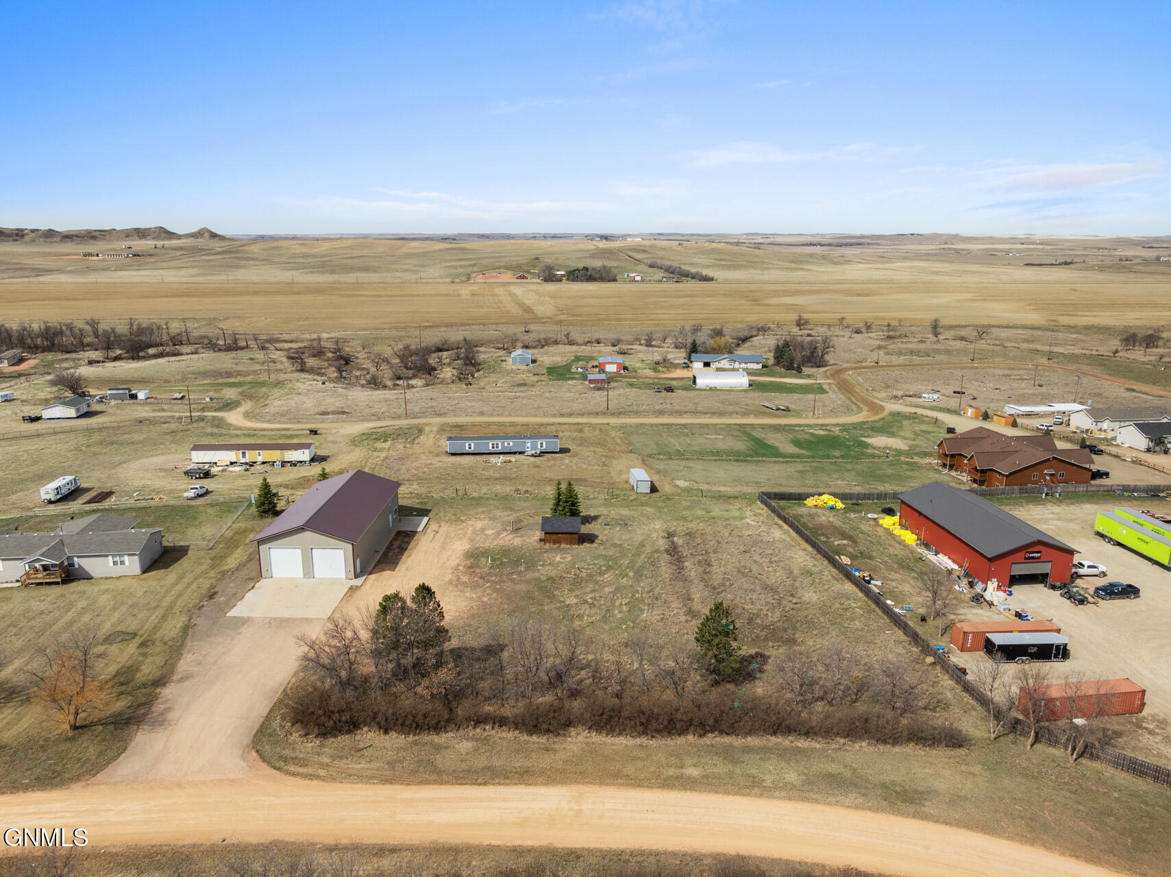 main property photo 9