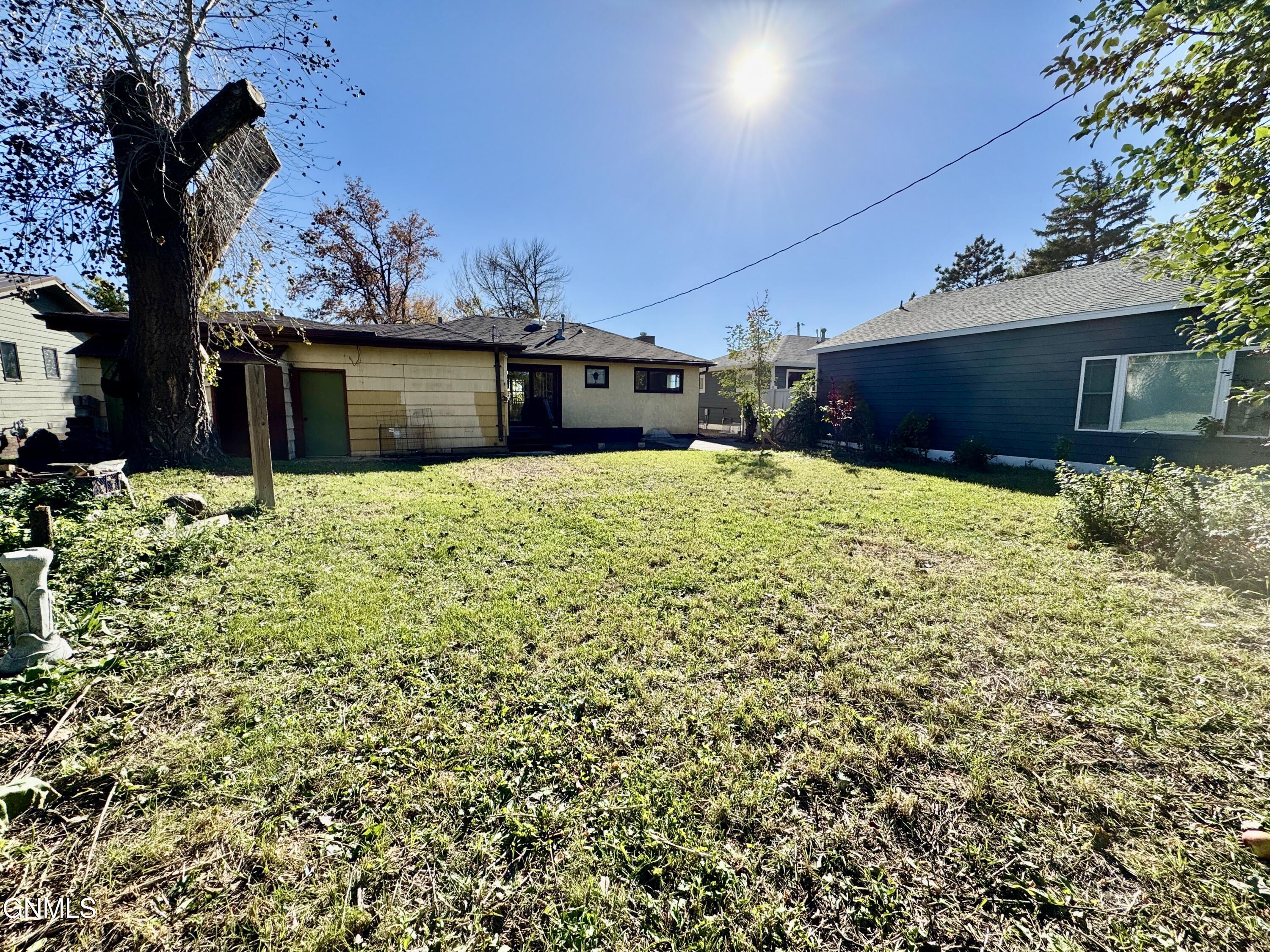 main property photo 41