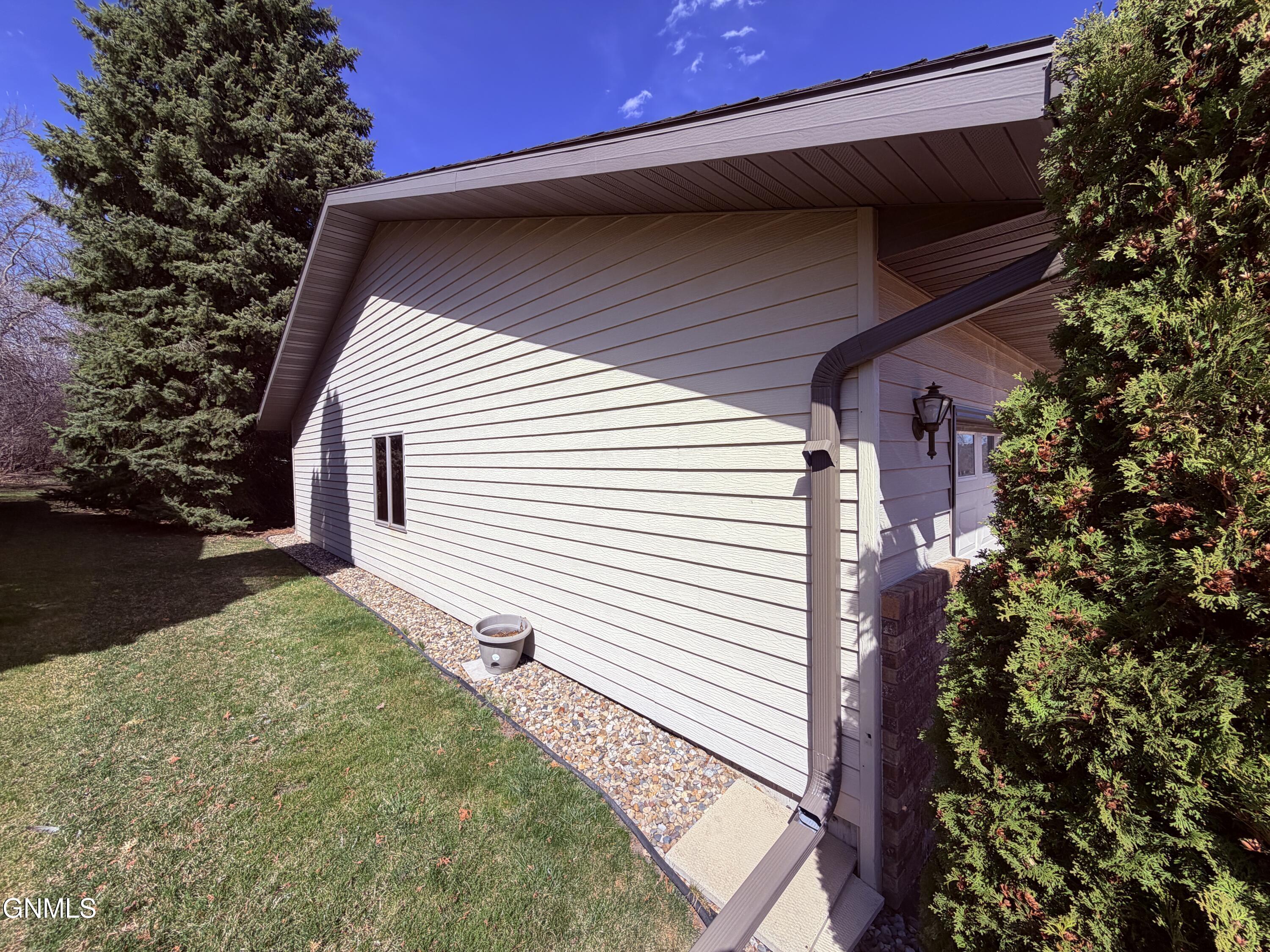 main property photo 61