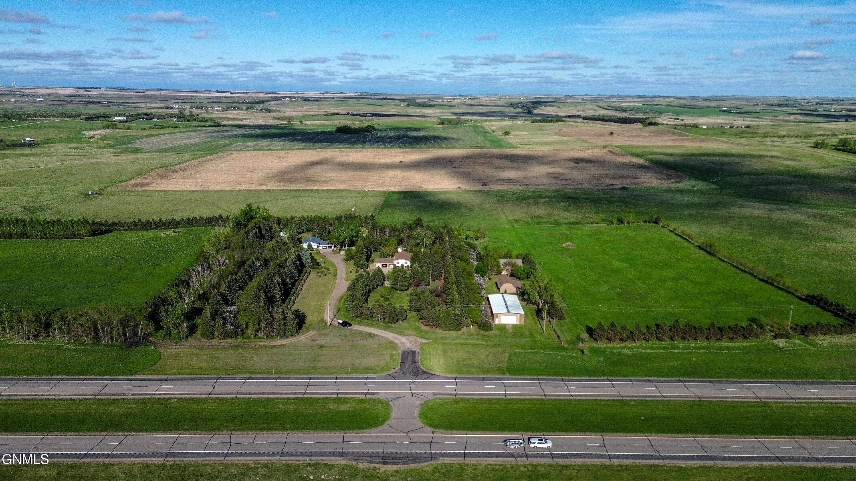 main property photo 4