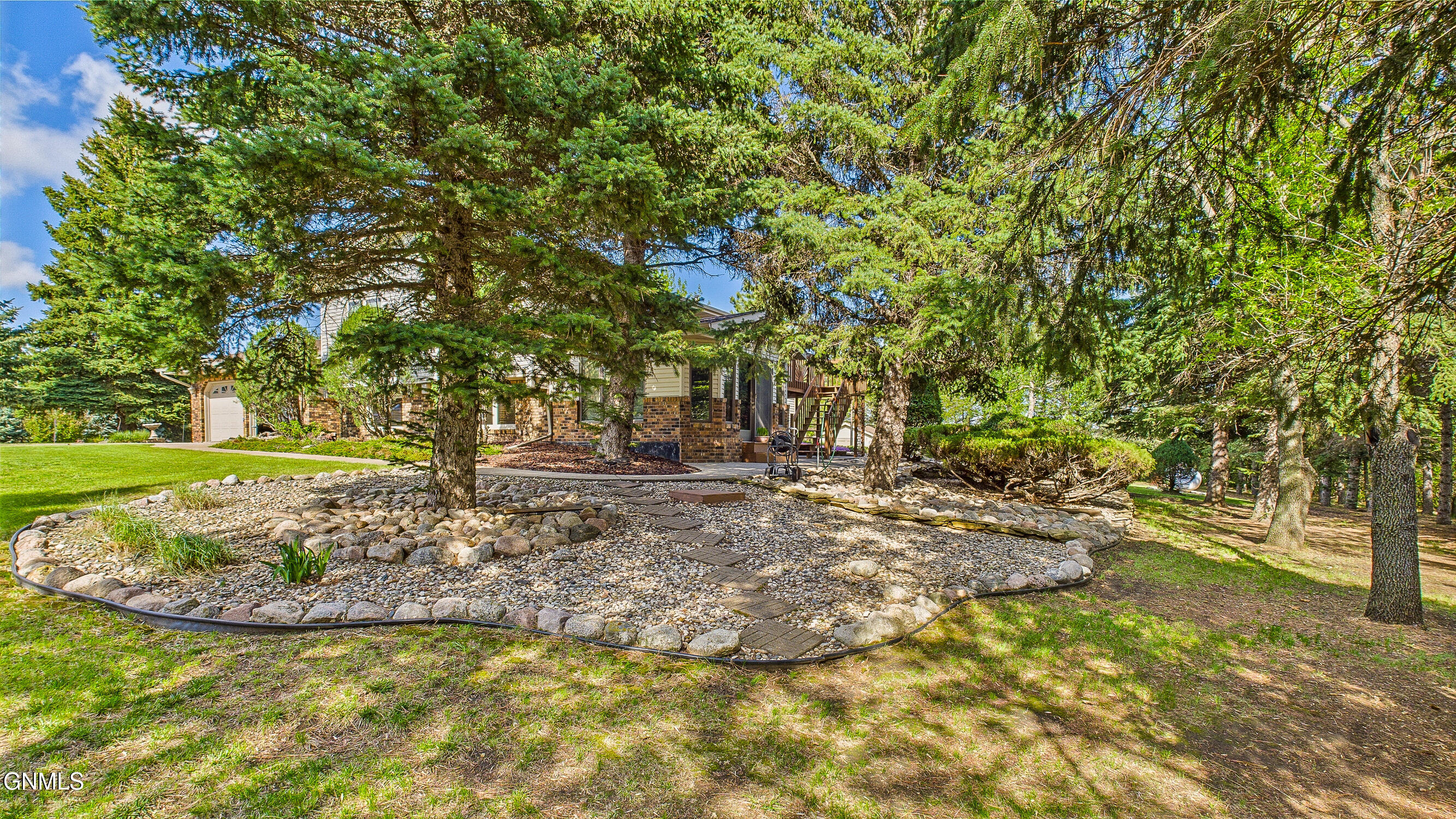 main property photo 50