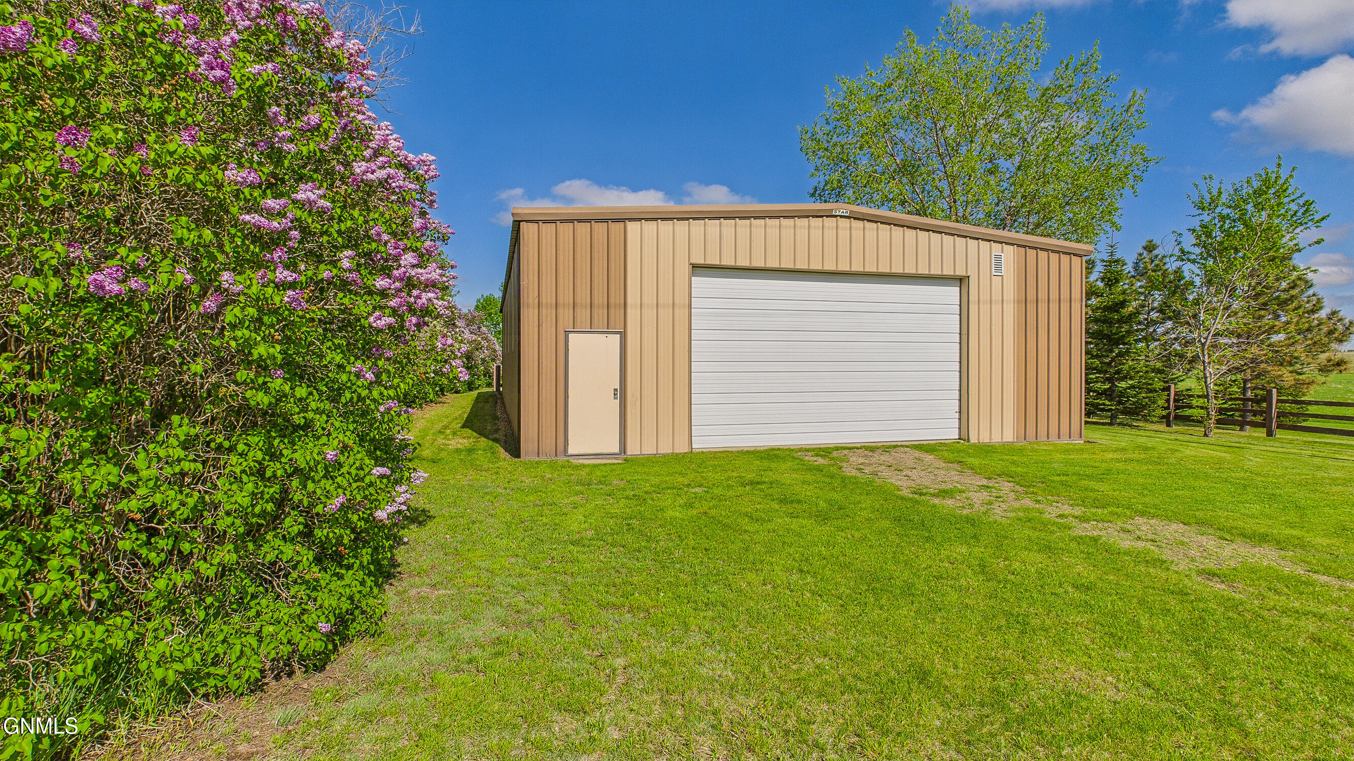 main property photo 59