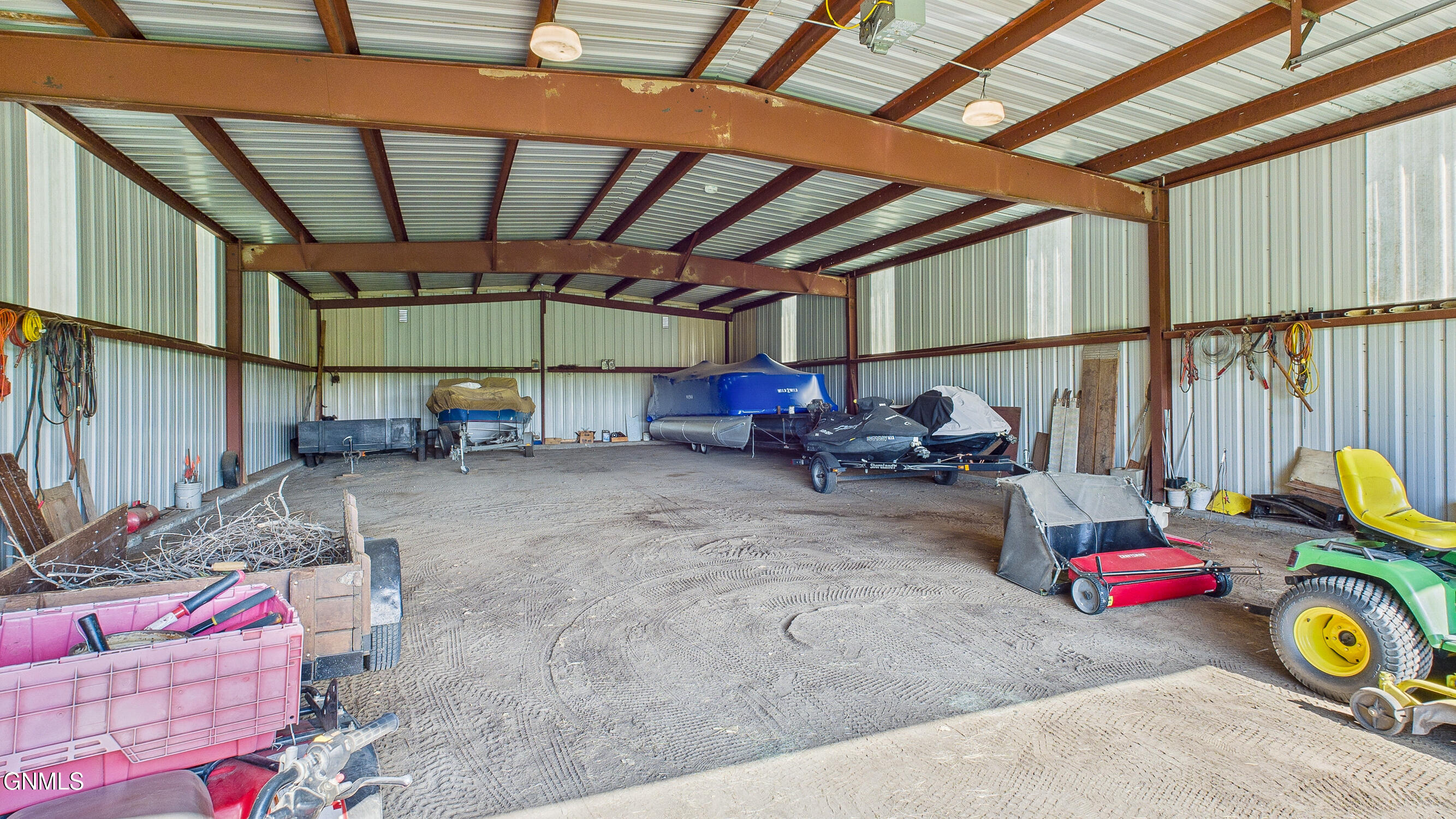 main property photo 61