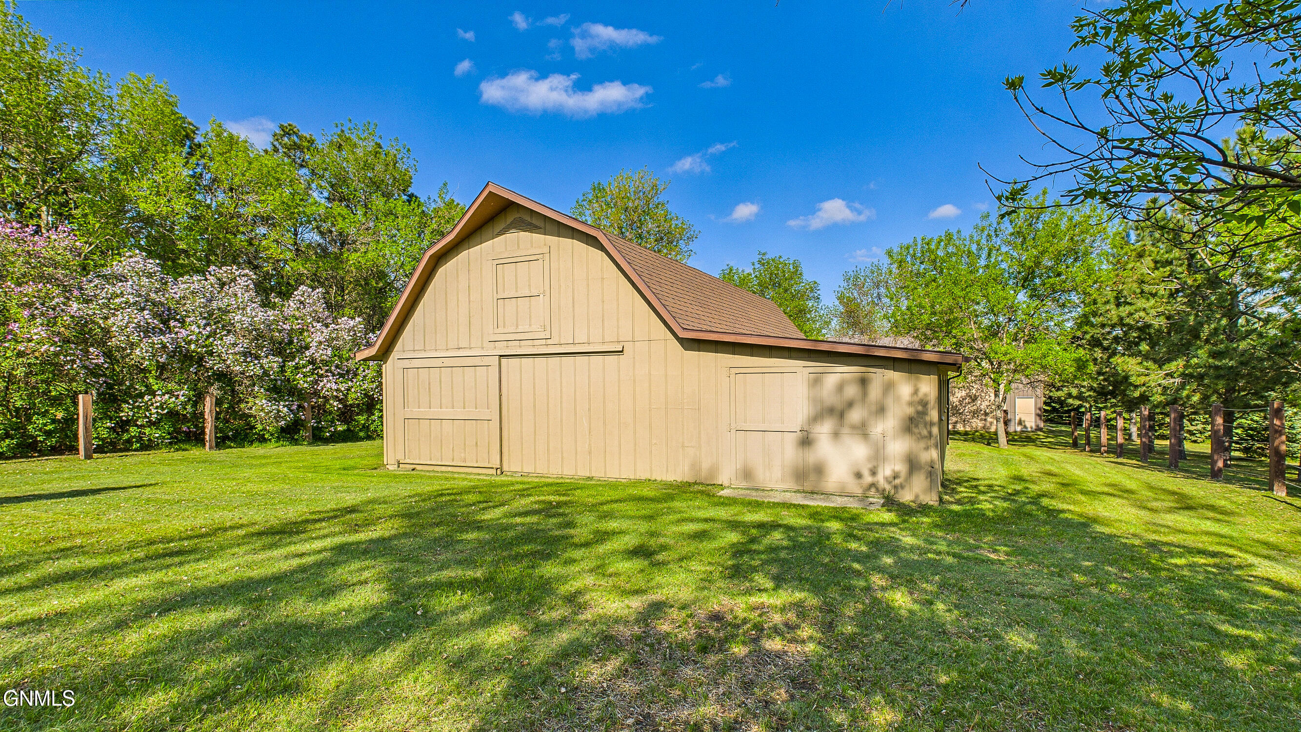 main property photo 66