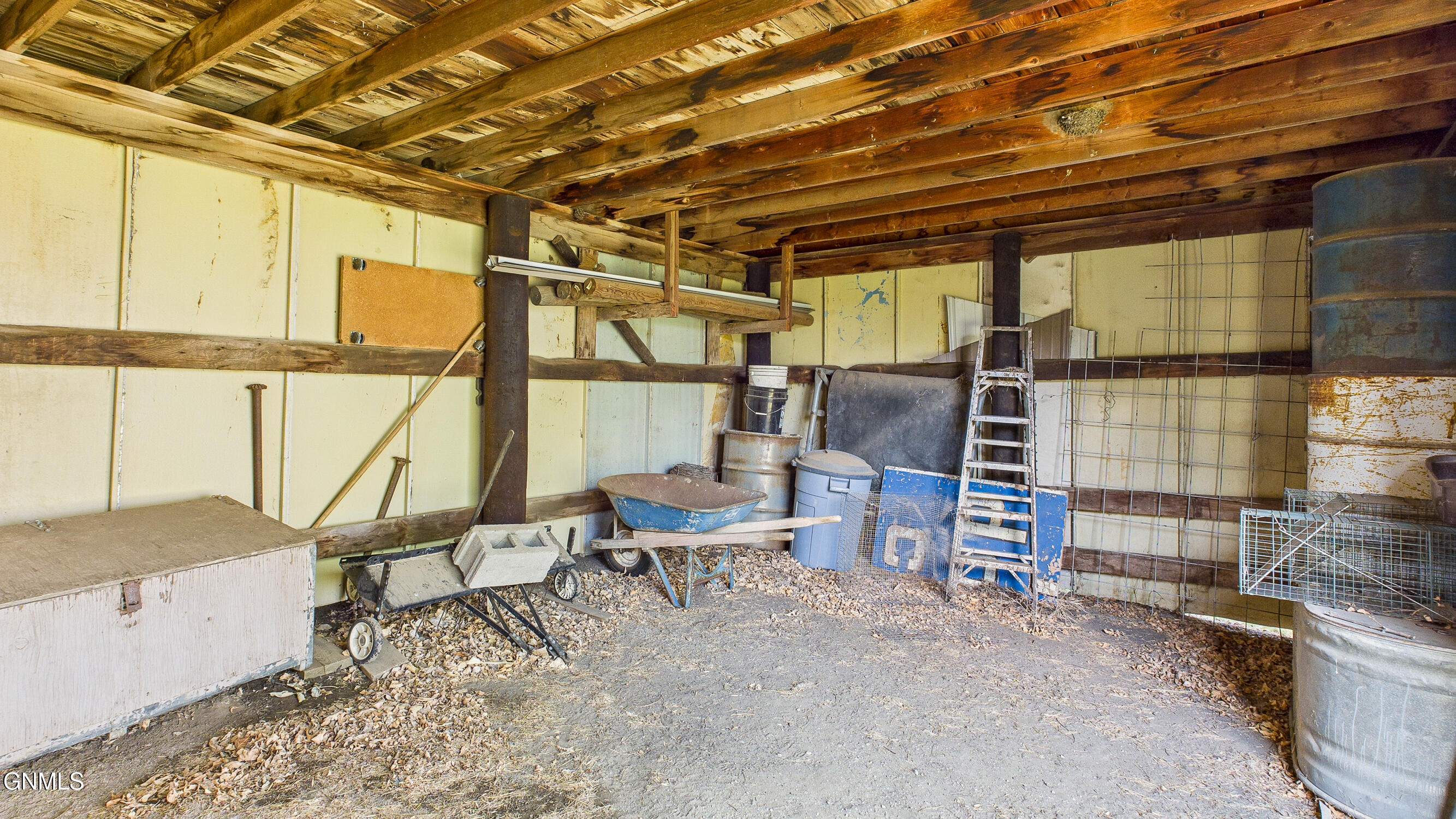 main property photo 75
