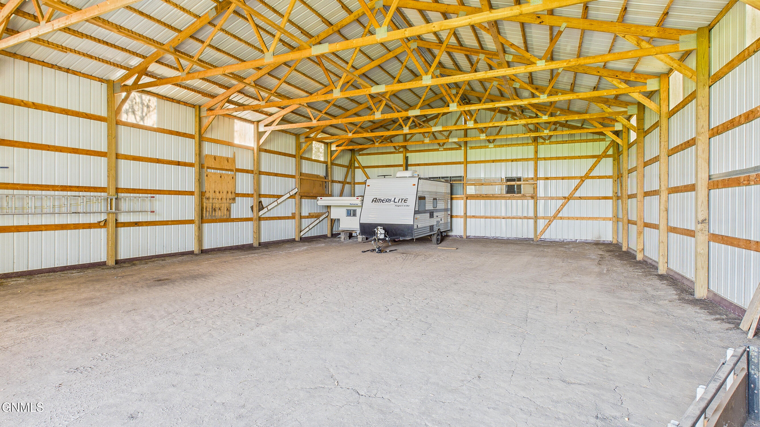 main property photo 77